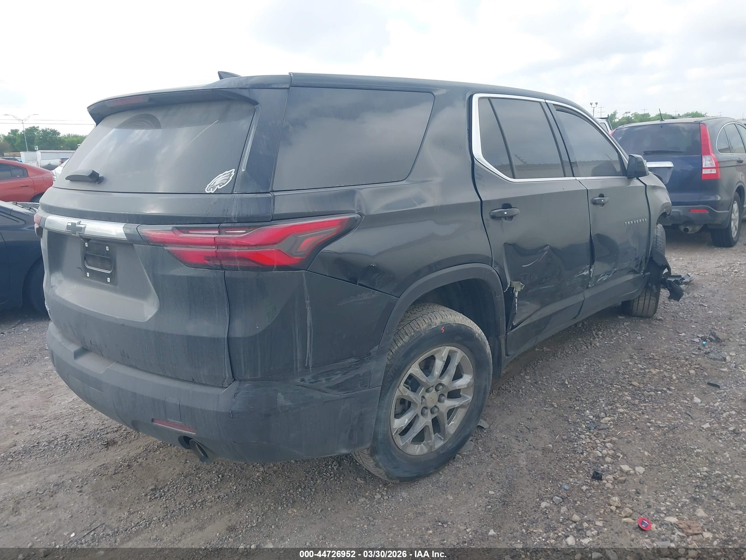 CHEVROLET TRAVERSE image 4