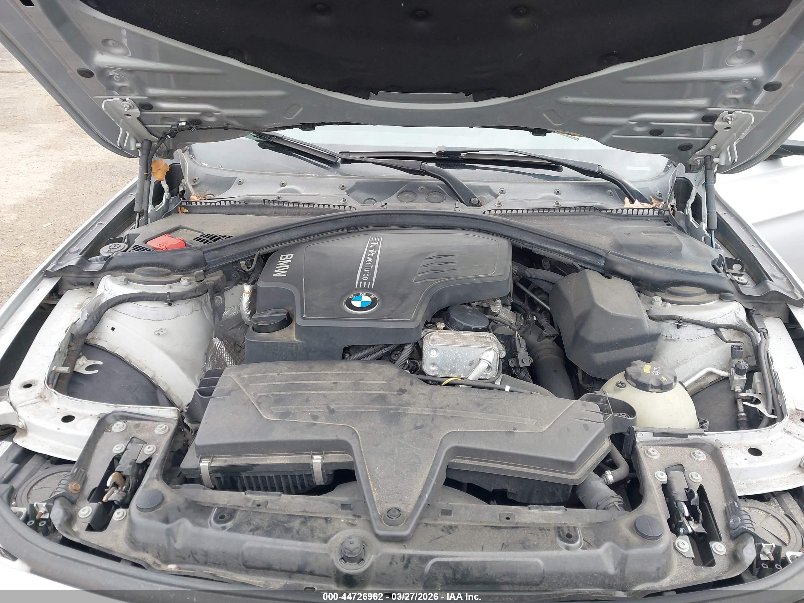 BMW 320I image 10