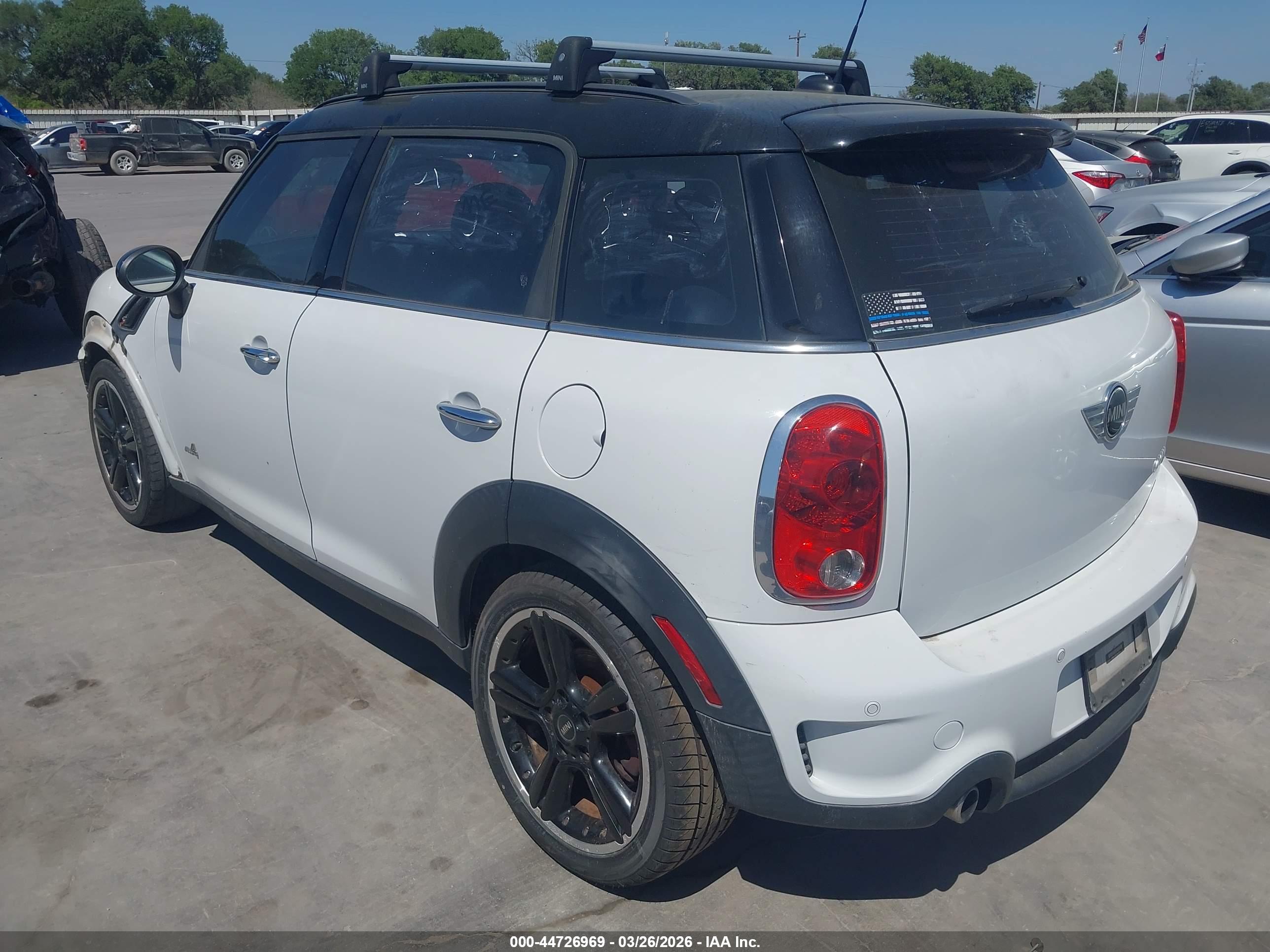 MINI COUNTRYMAN image 3