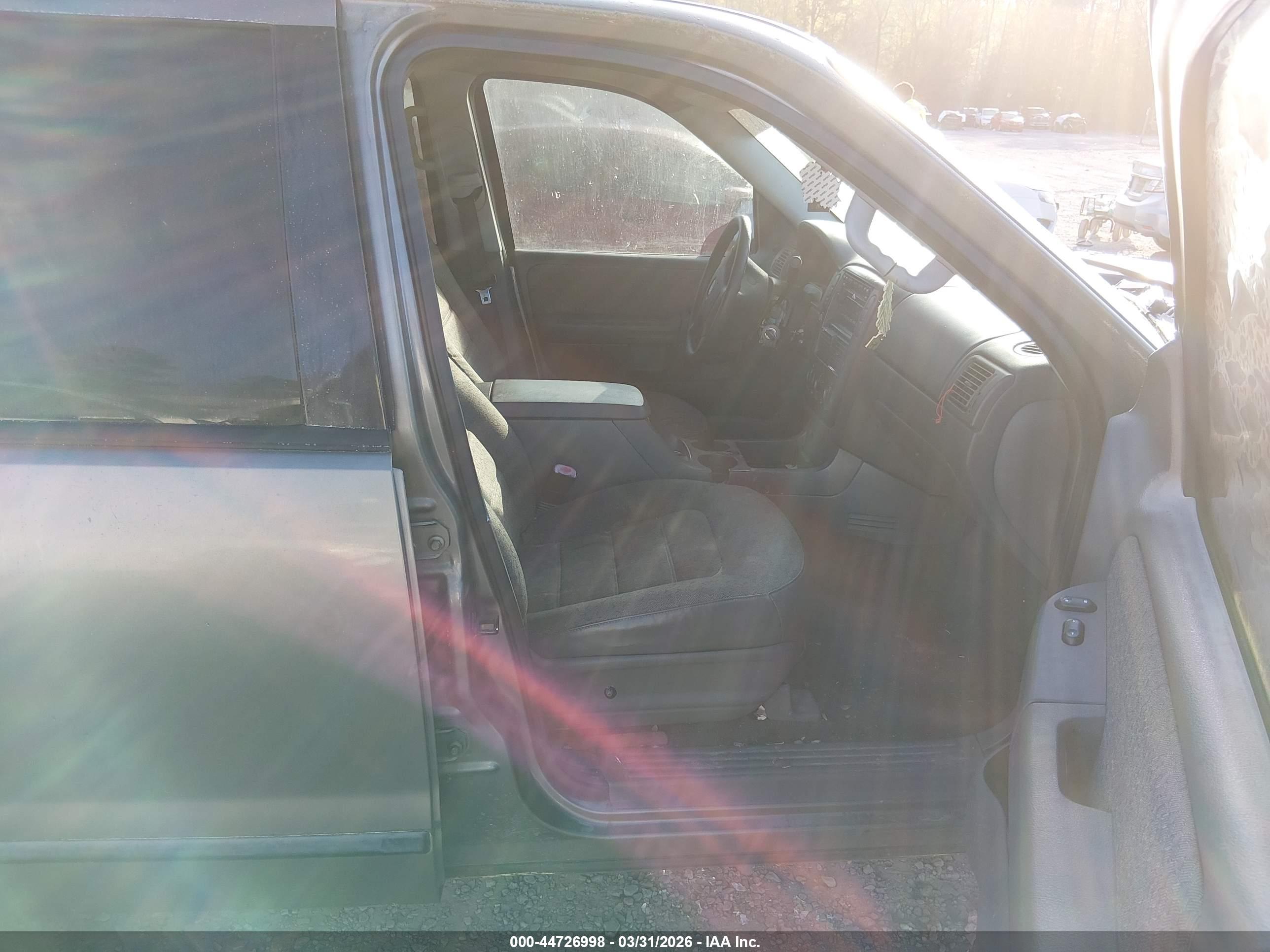 FORD EXPLORER image 5