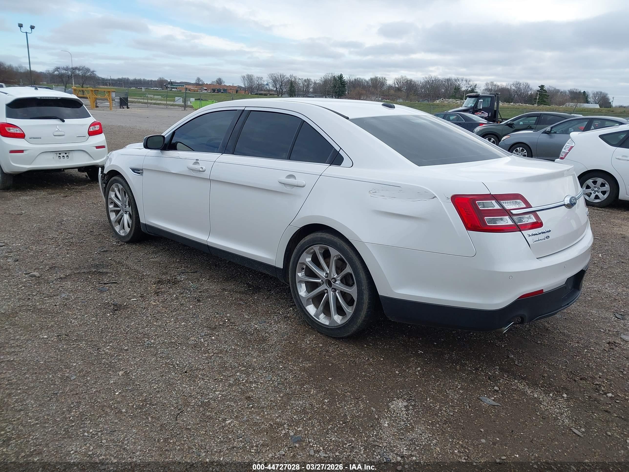 FORD TAURUS image 3