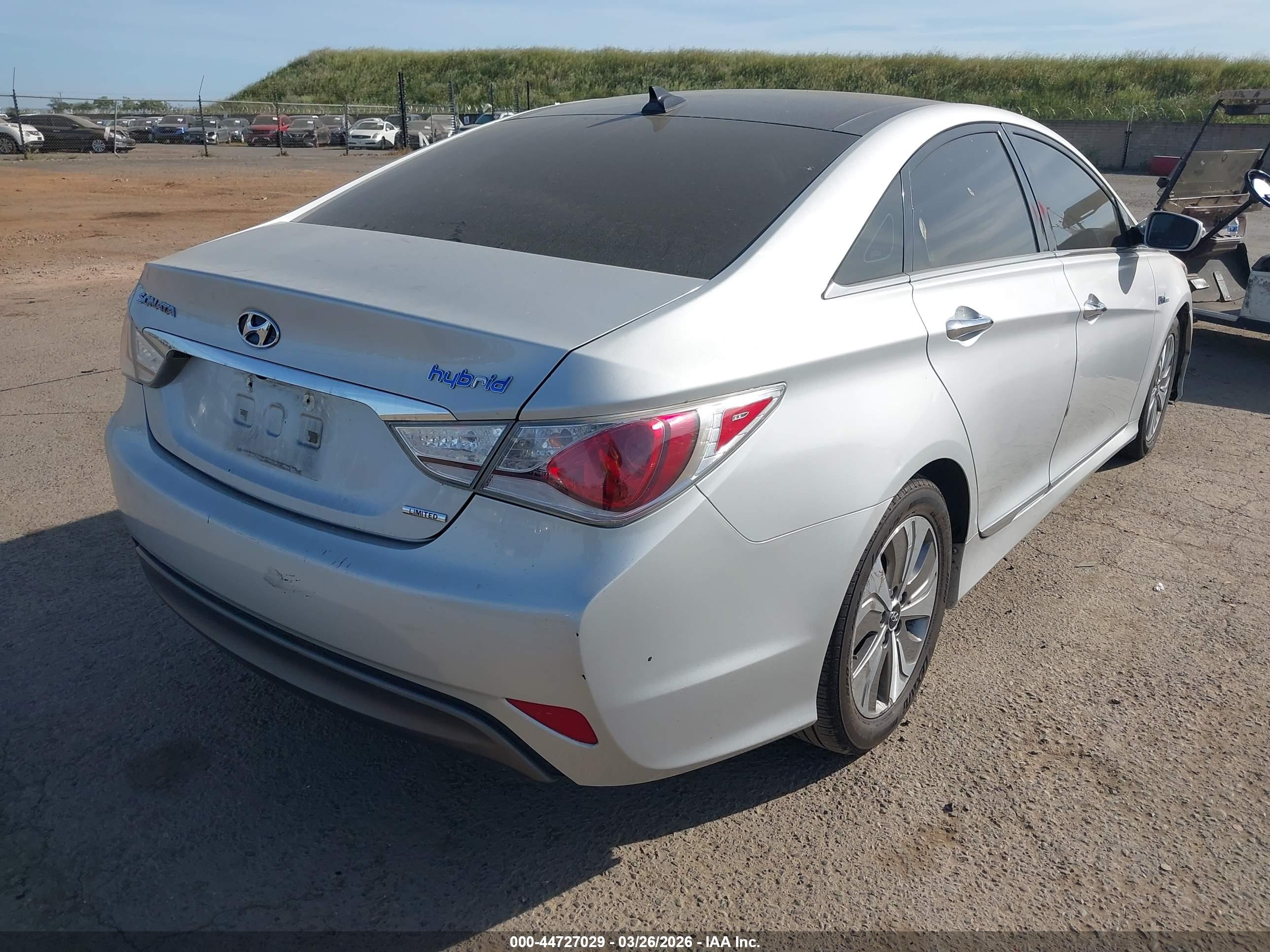 HYUNDAI SONATA image 4