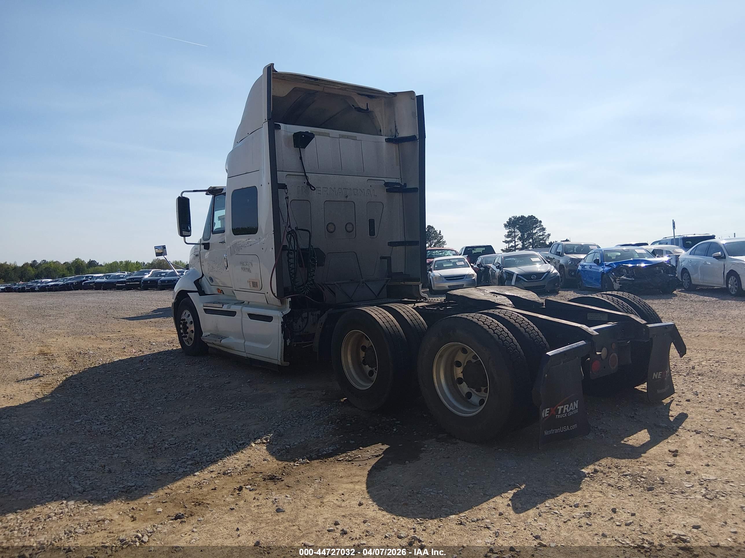 INTERNATIONAL PROSTAR image 3