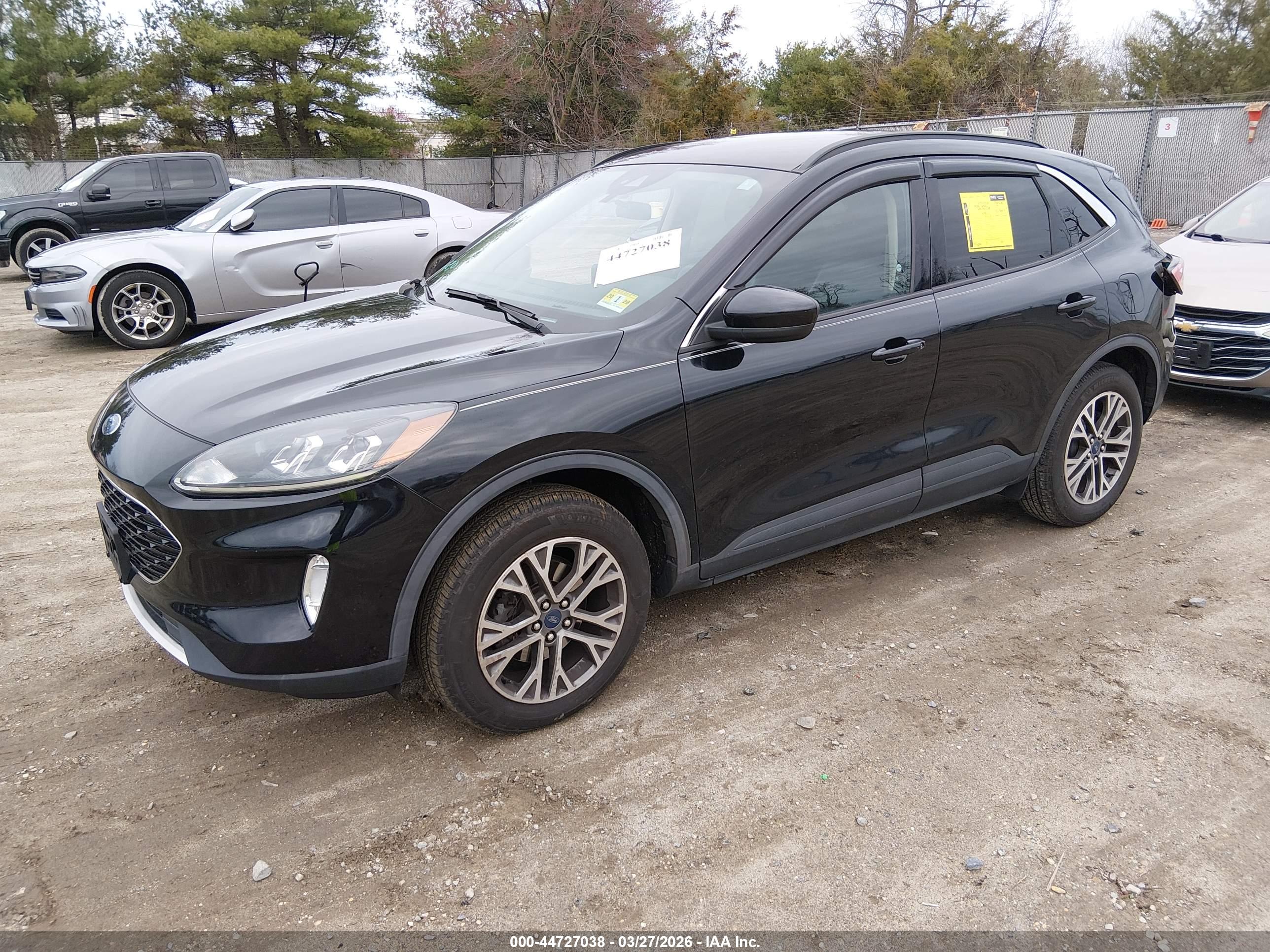 FORD ESCAPE image 2