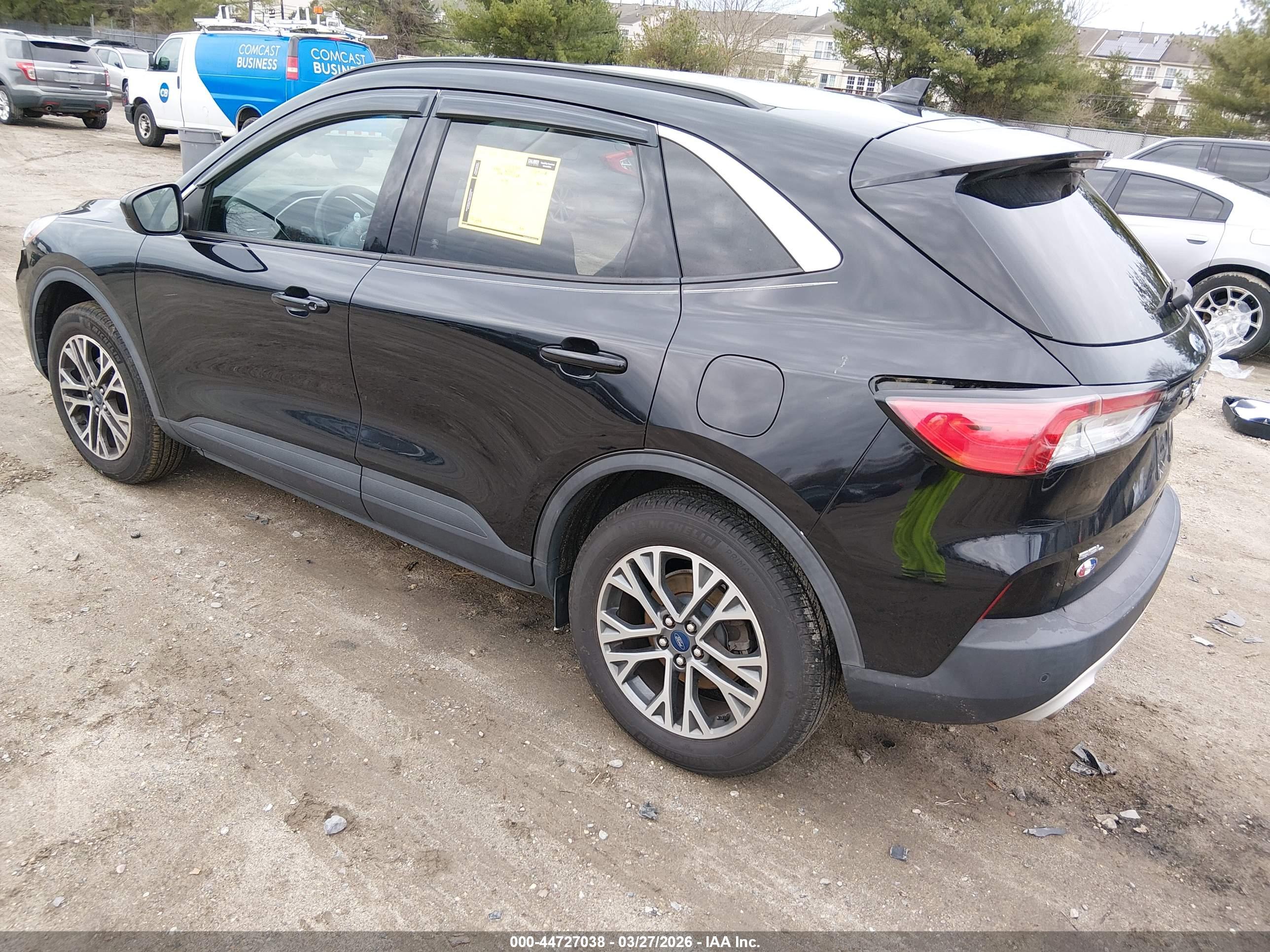 FORD ESCAPE image 3