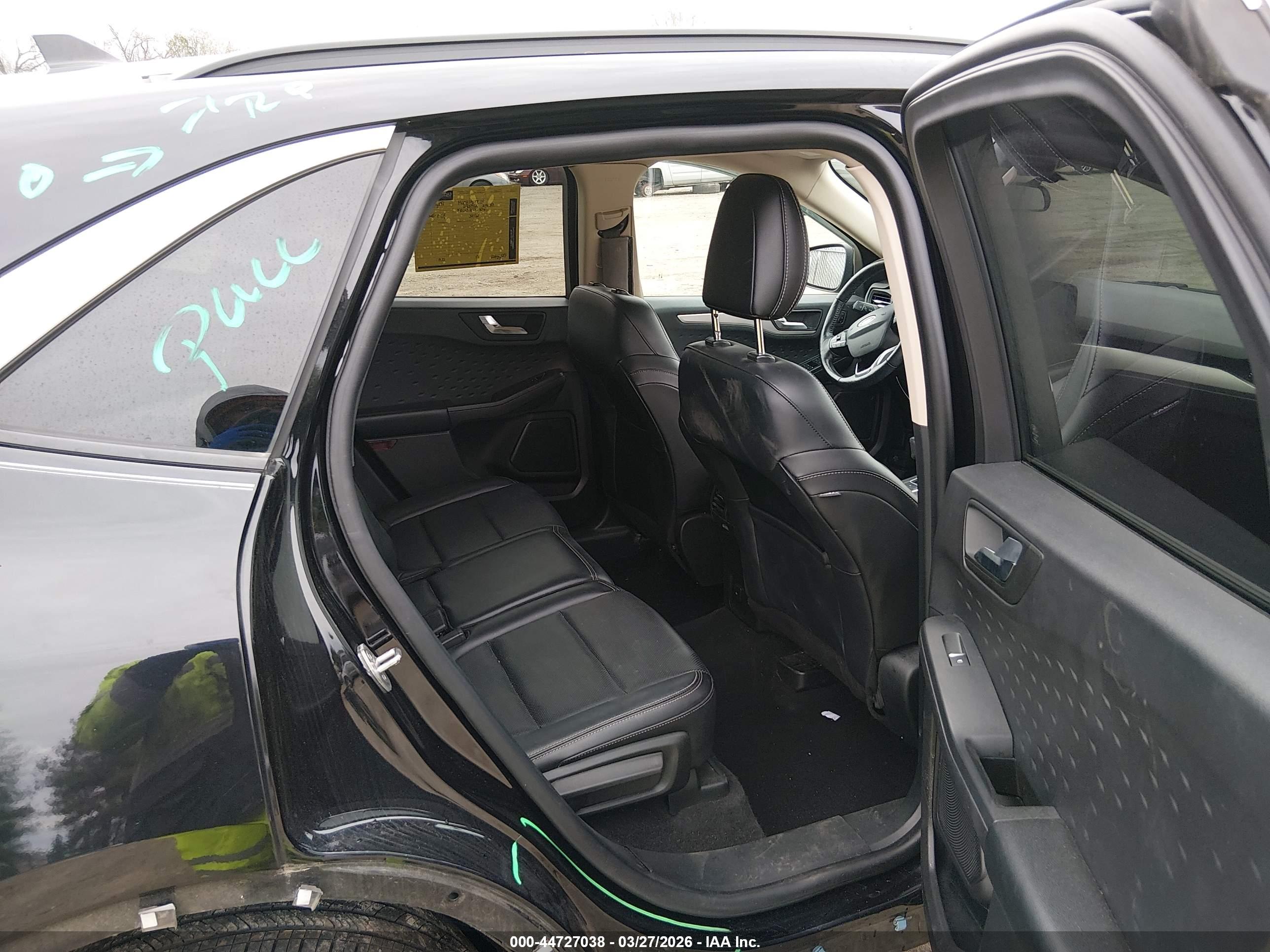 FORD ESCAPE image 8