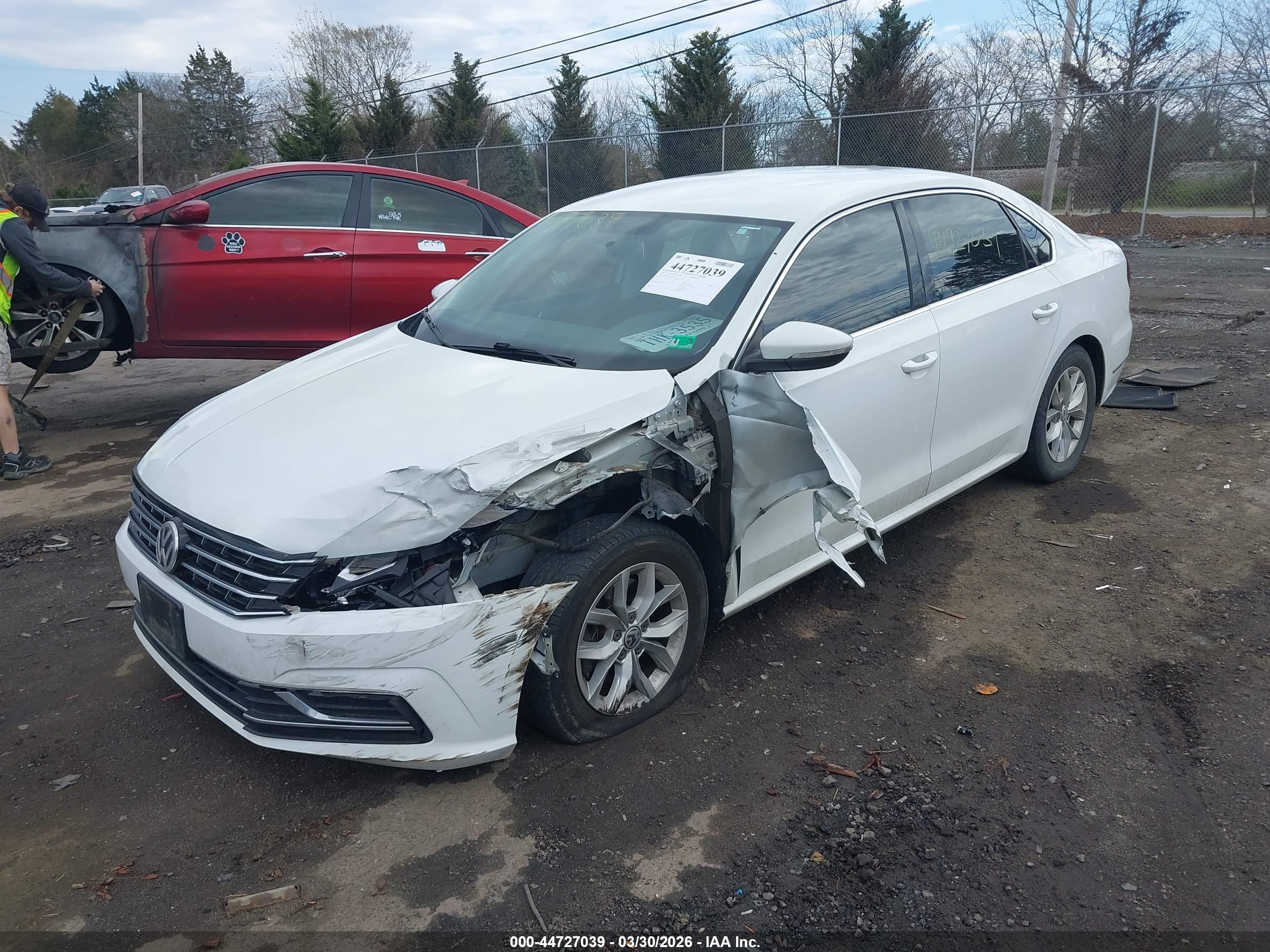 VOLKSWAGEN PASSAT image 2