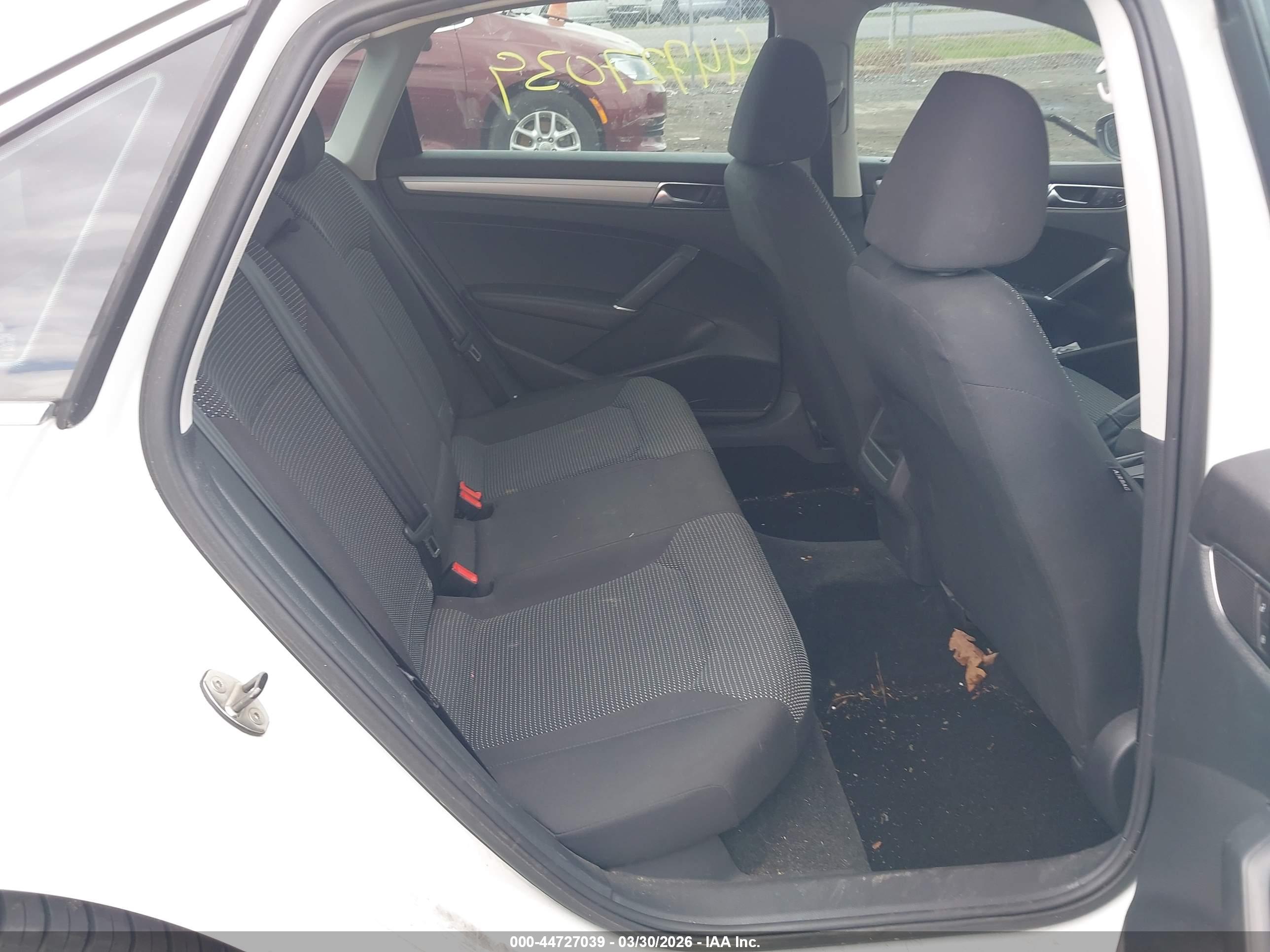 VOLKSWAGEN PASSAT image 8