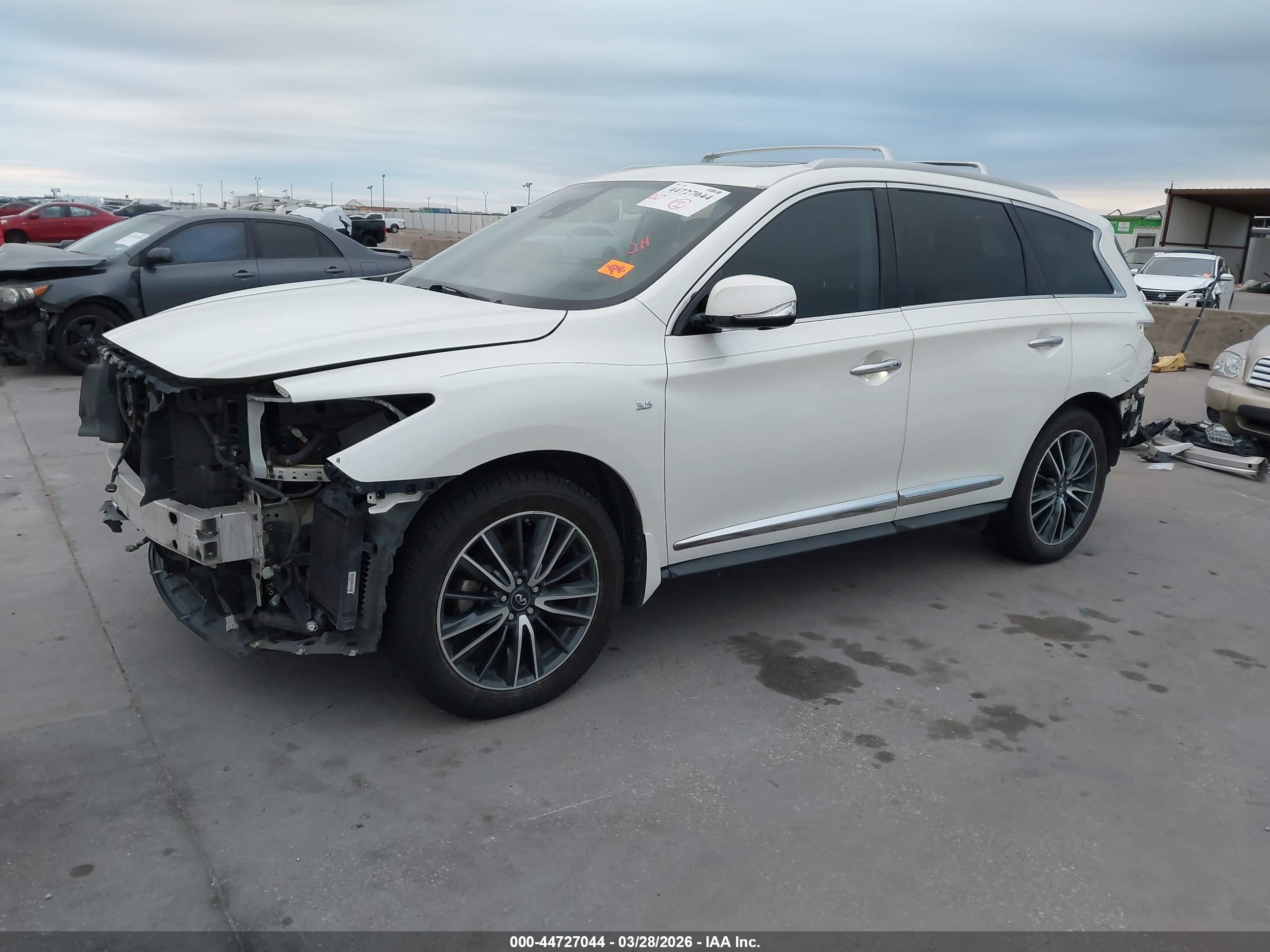 INFINITI QX60 image 2