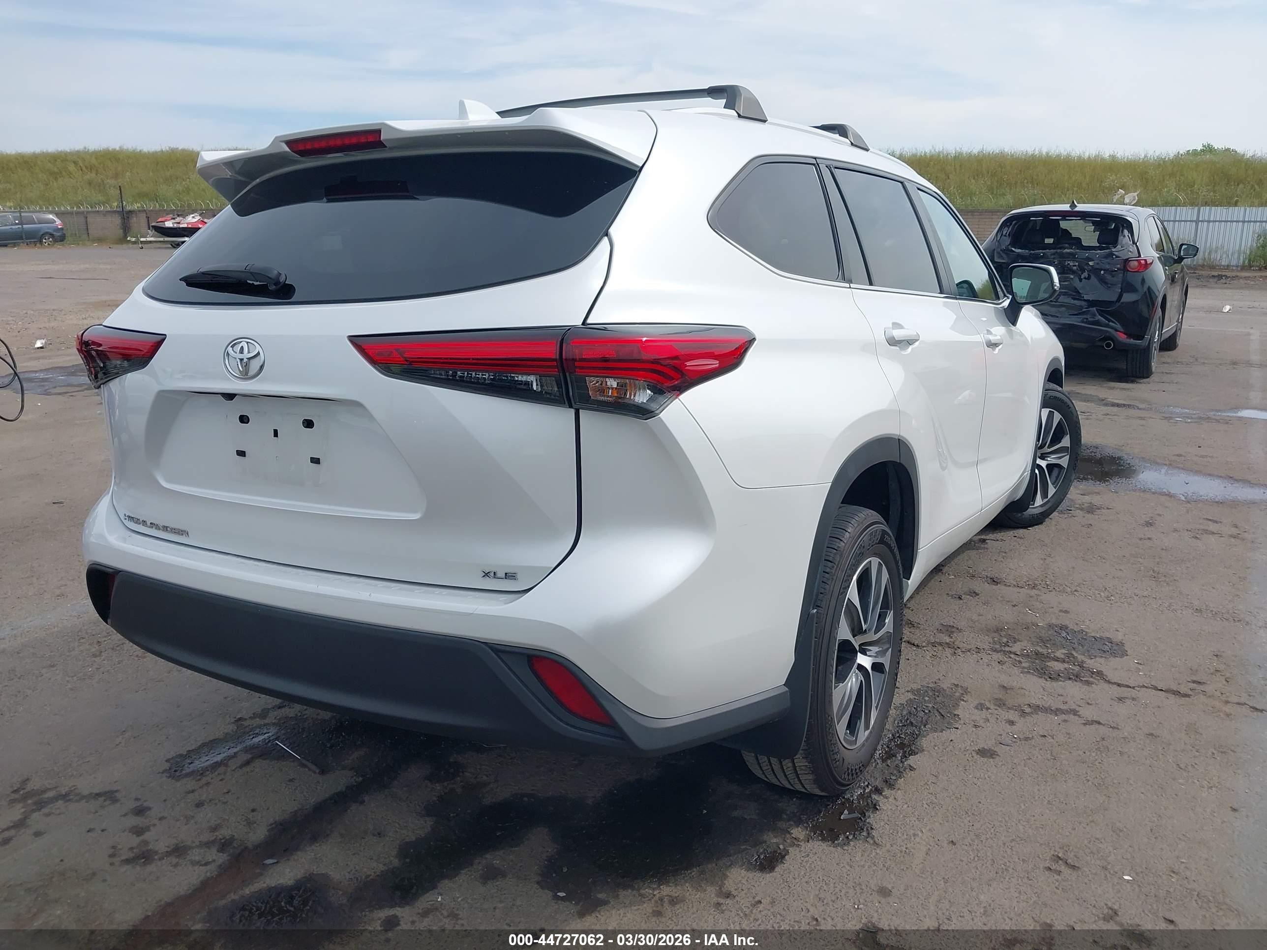 TOYOTA HIGHLANDER image 4