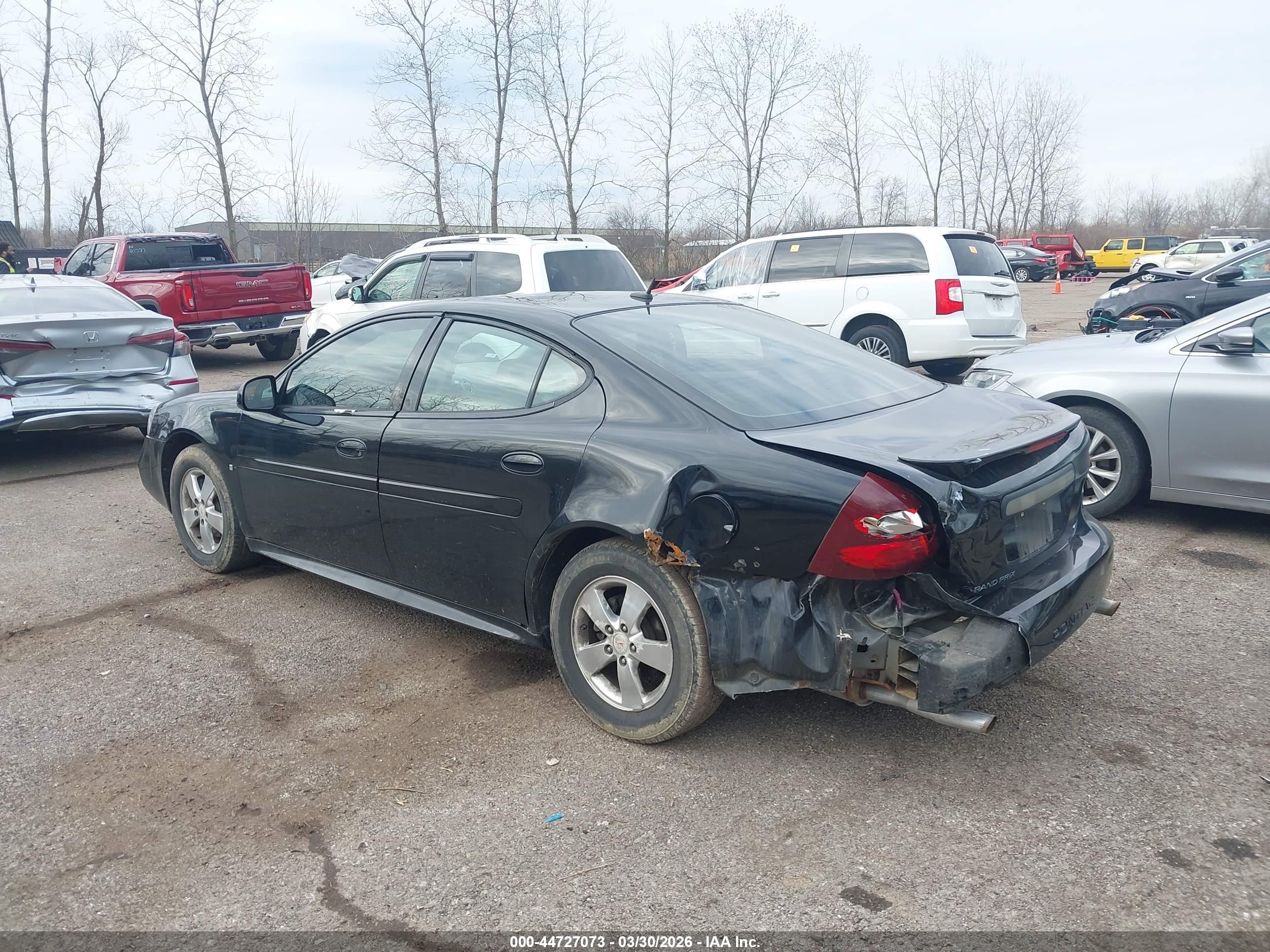 PONTIAC GRAND image 3