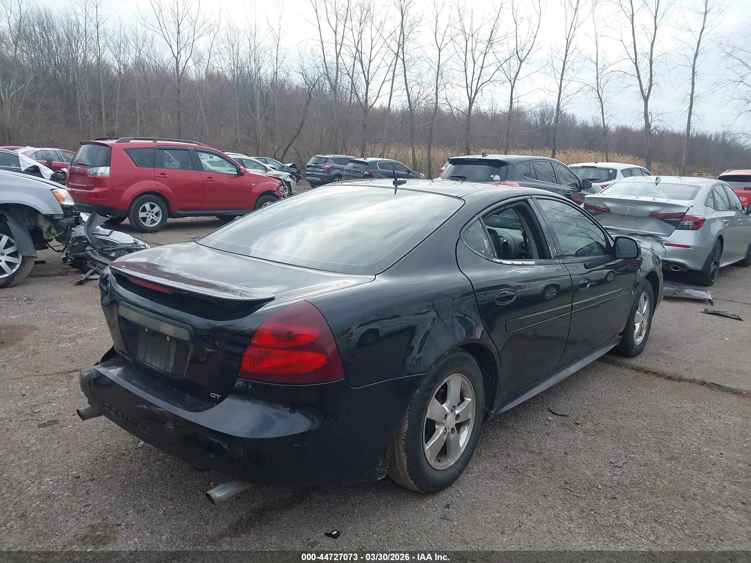 PONTIAC GRAND image 4