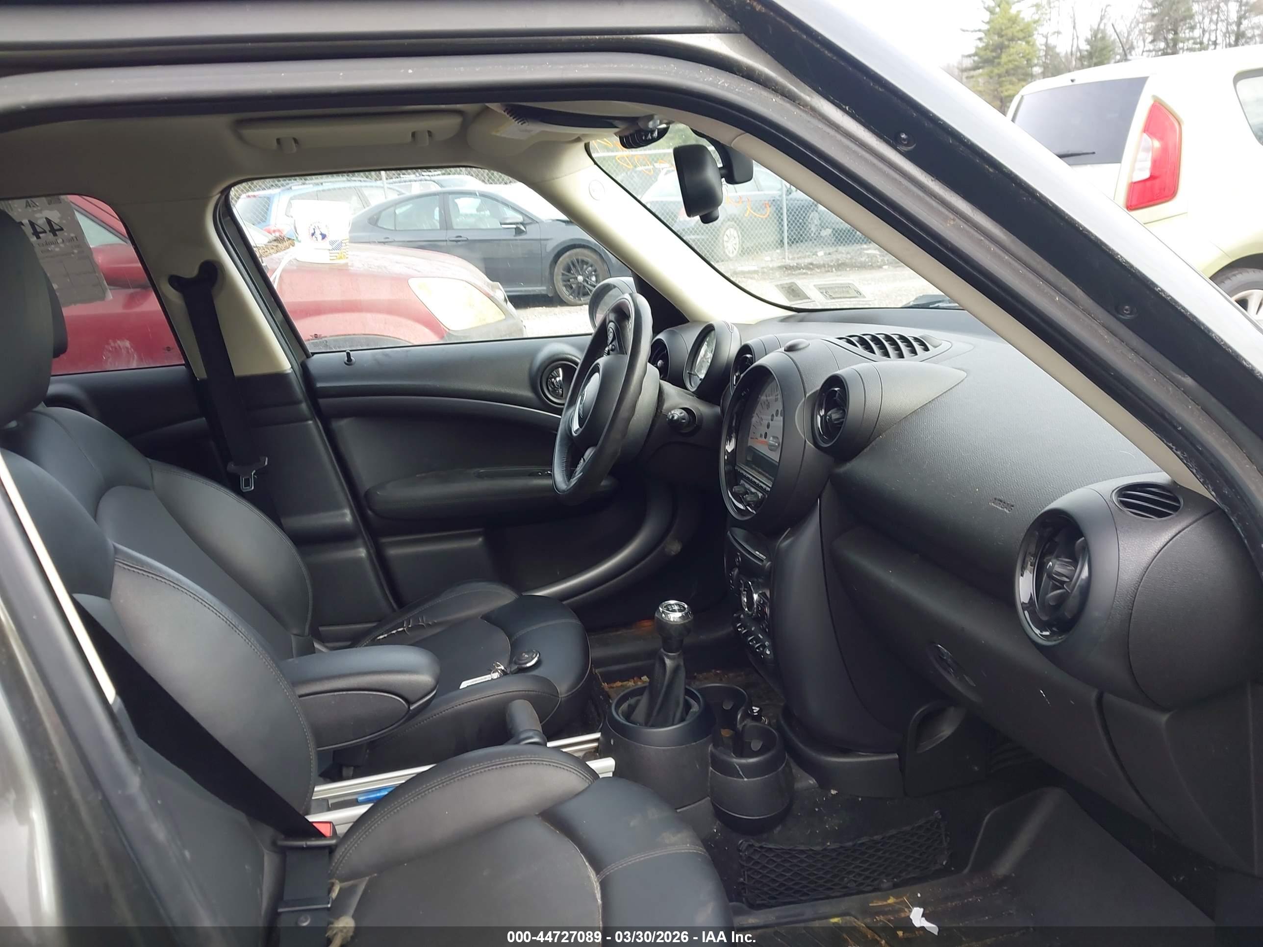 MINI COUNTRYMAN image 5