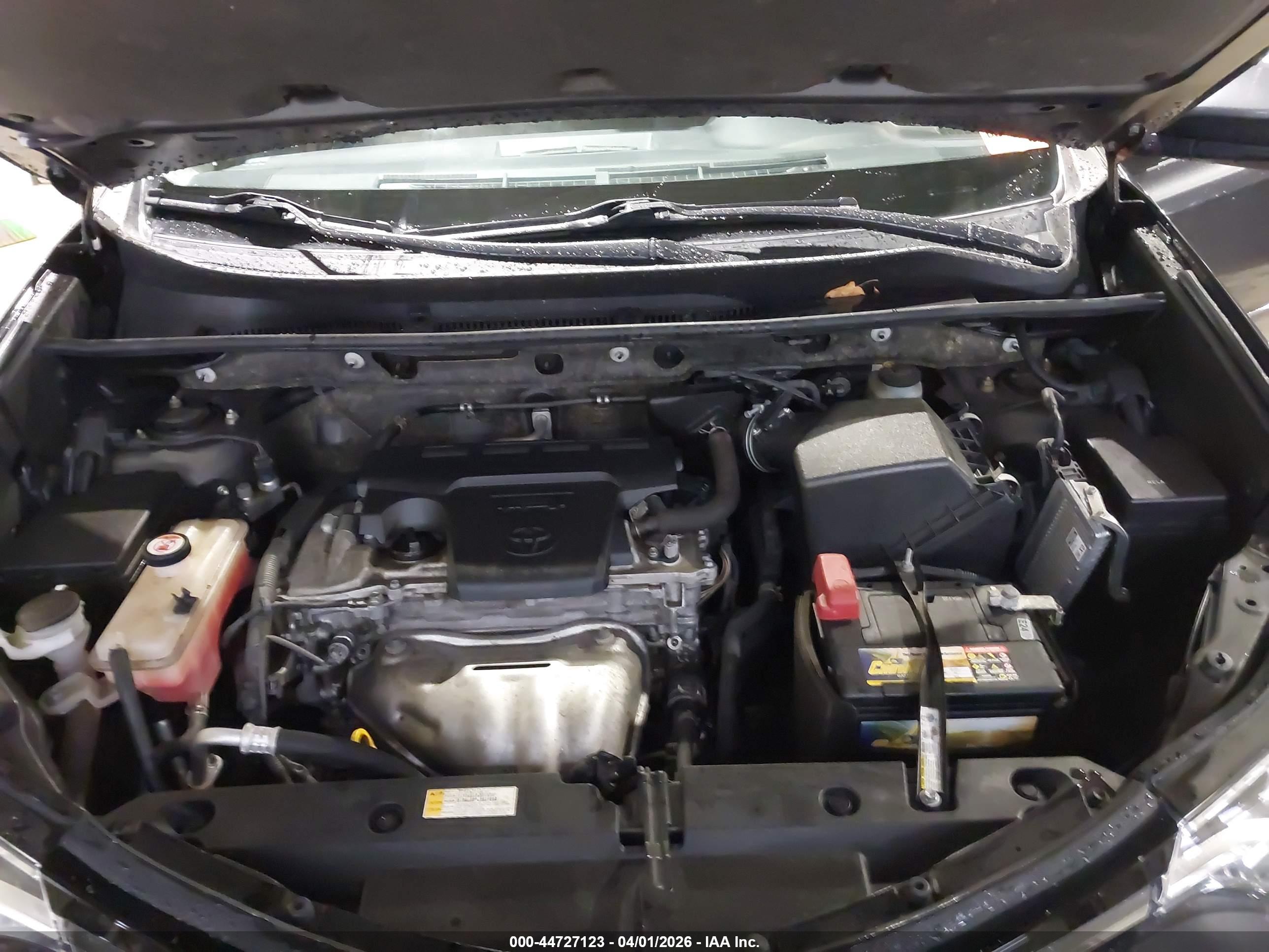 TOYOTA RAV4 image 10