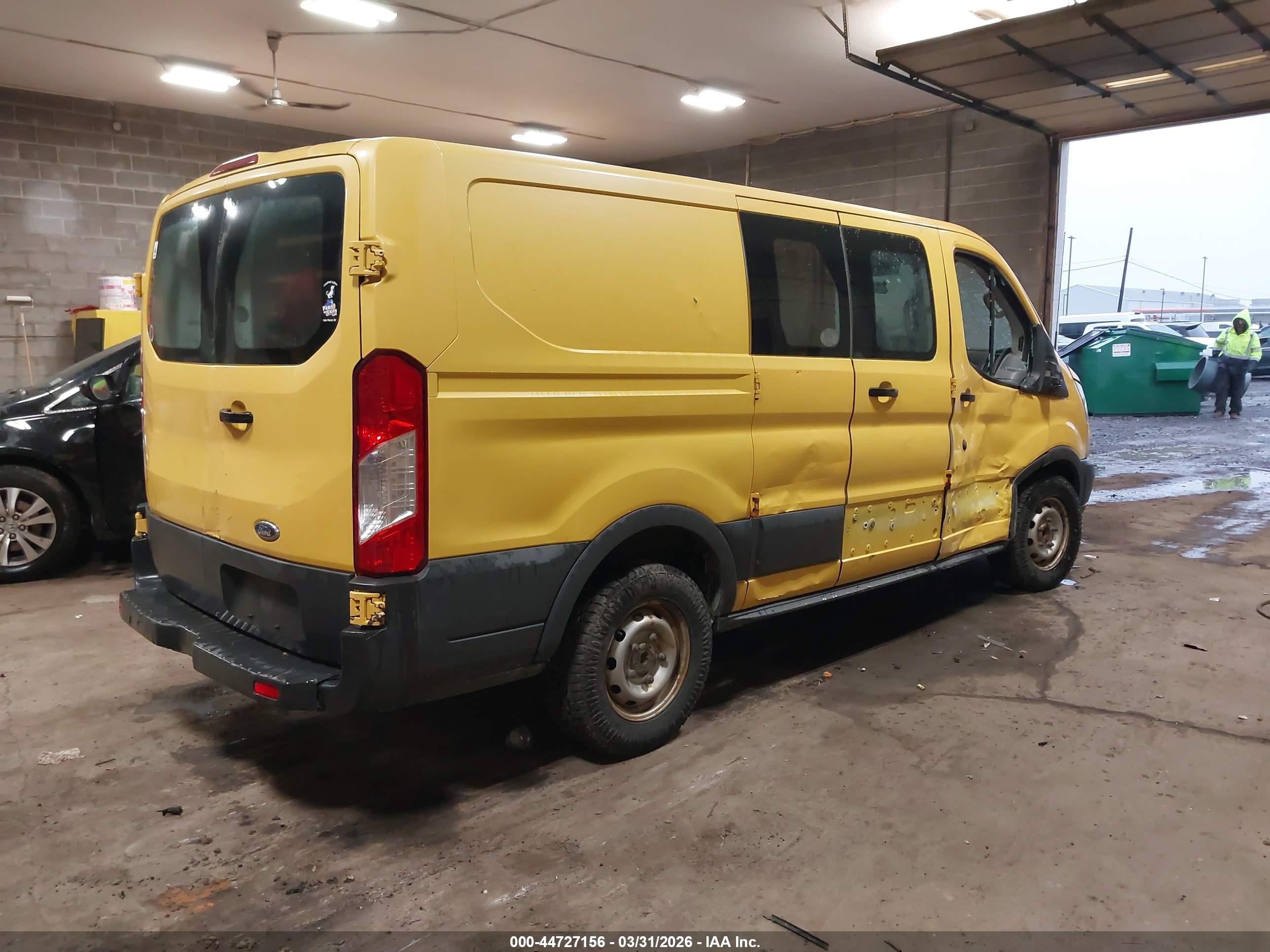 FORD TRANSIT-150 image 4
