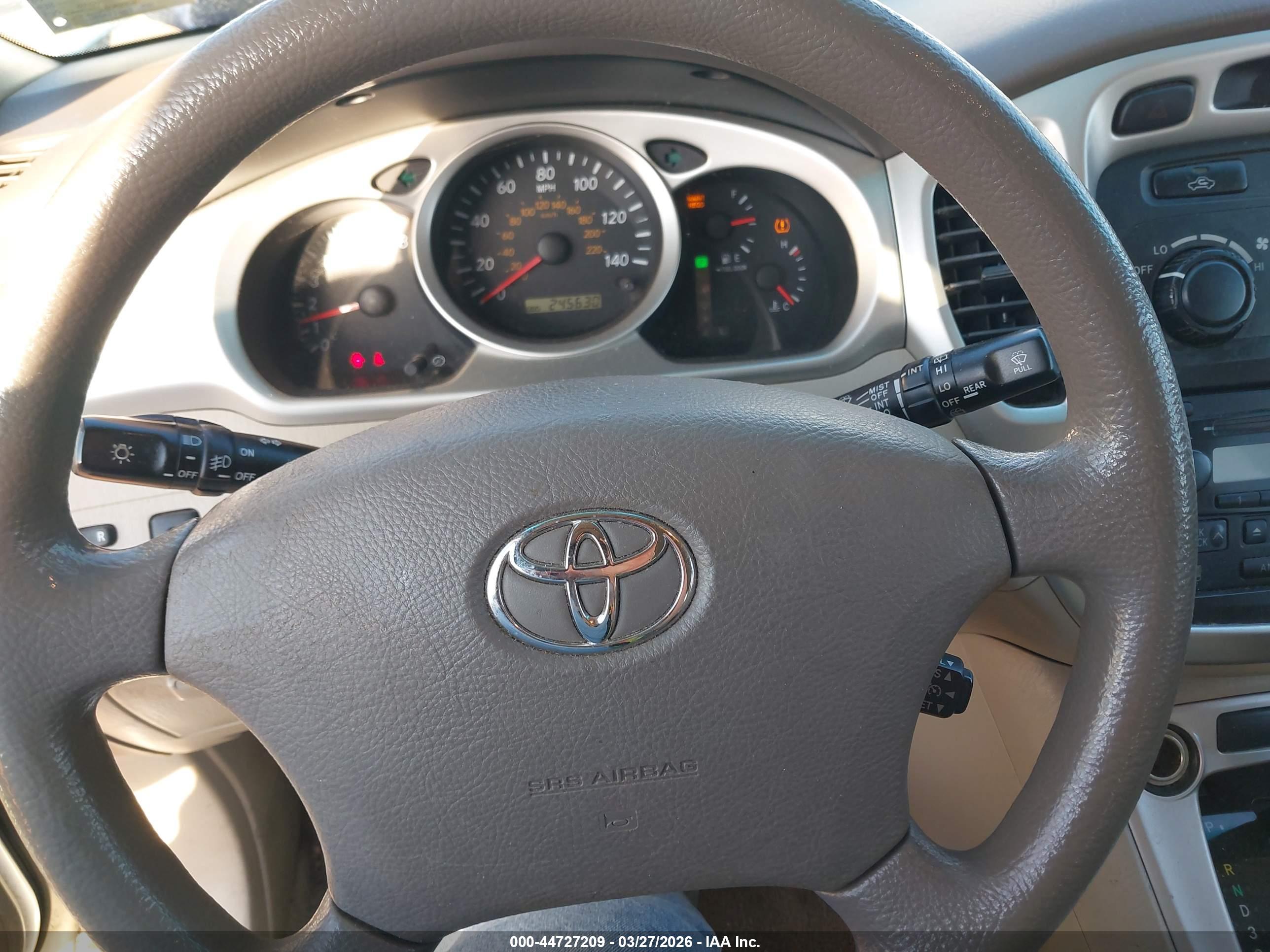 TOYOTA HIGHLANDER image 6