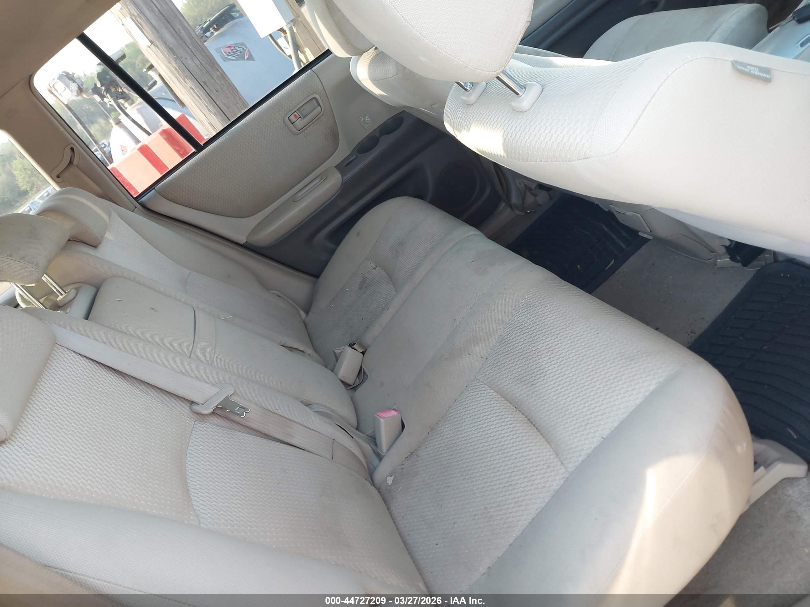 TOYOTA HIGHLANDER image 8