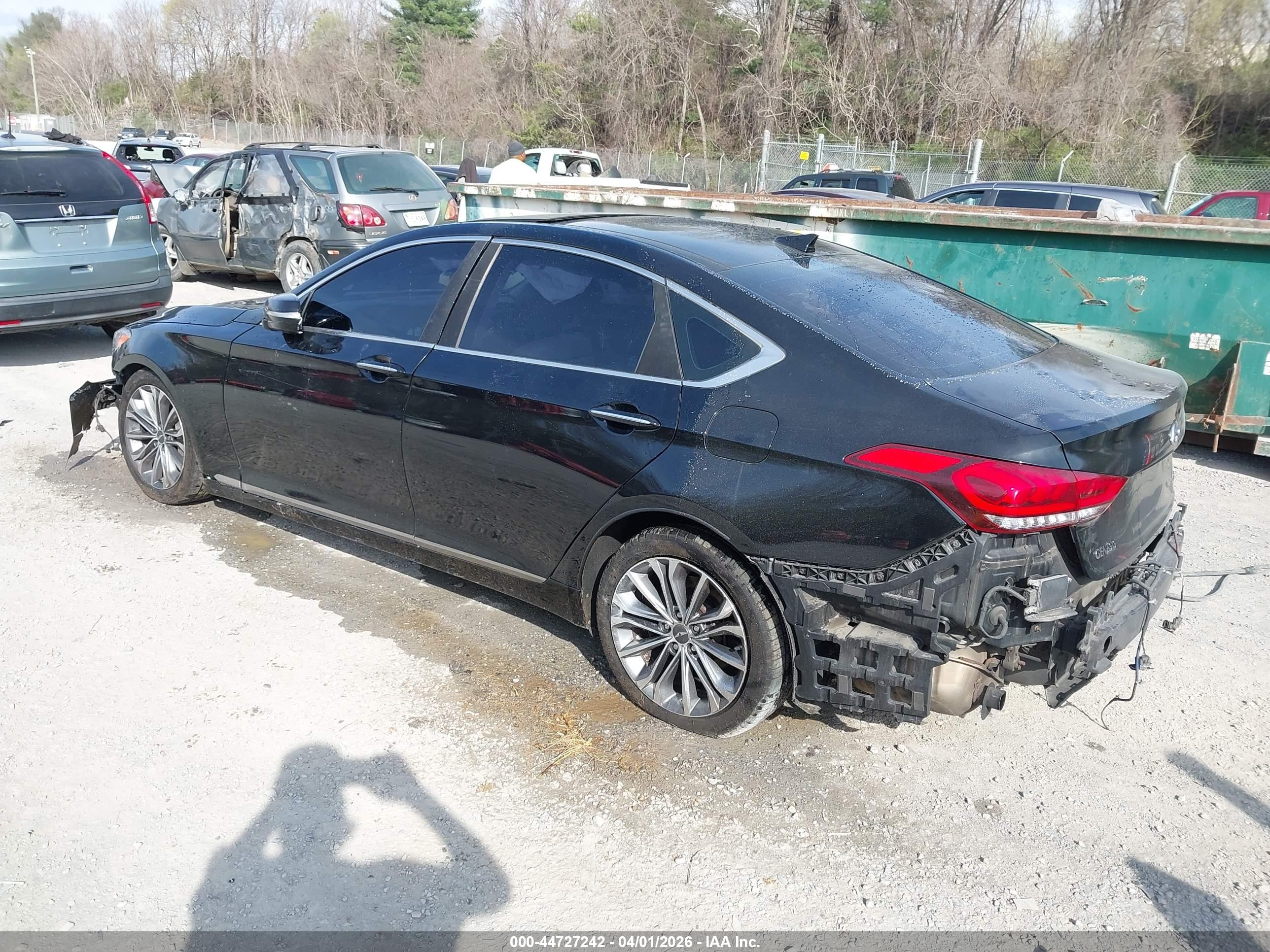 HYUNDAI GENESIS image 3