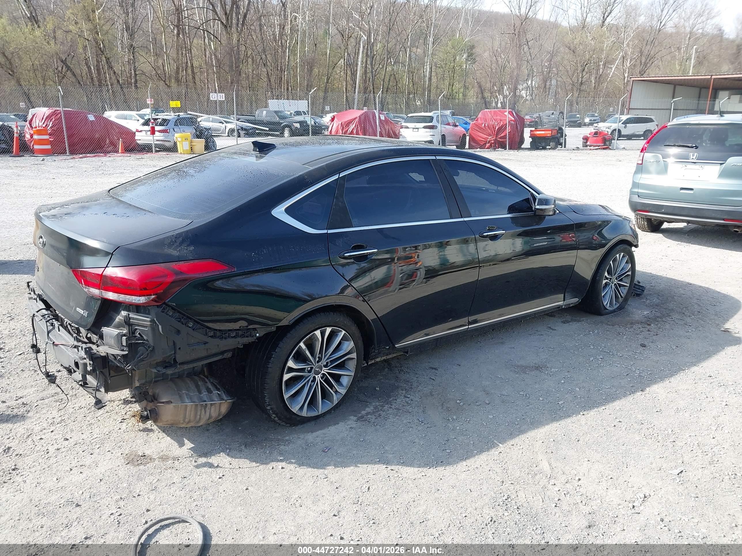 HYUNDAI GENESIS image 4