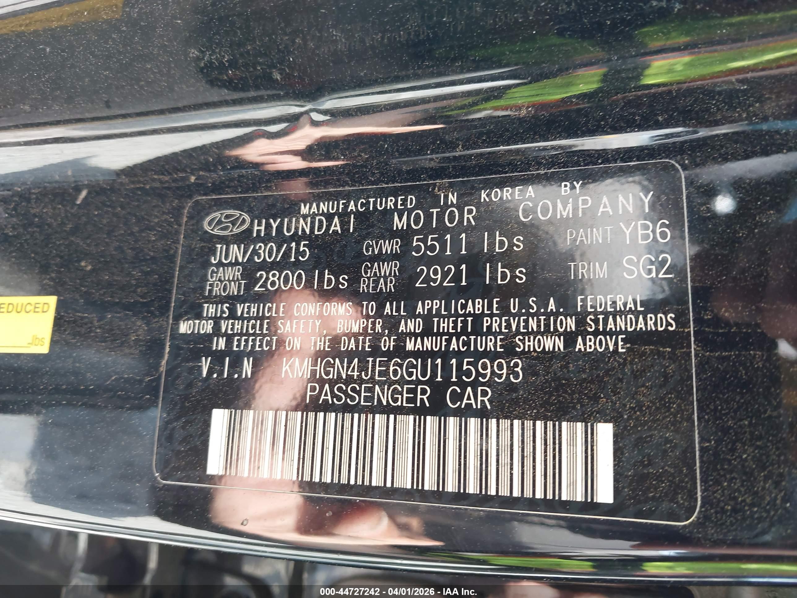 HYUNDAI GENESIS image 9