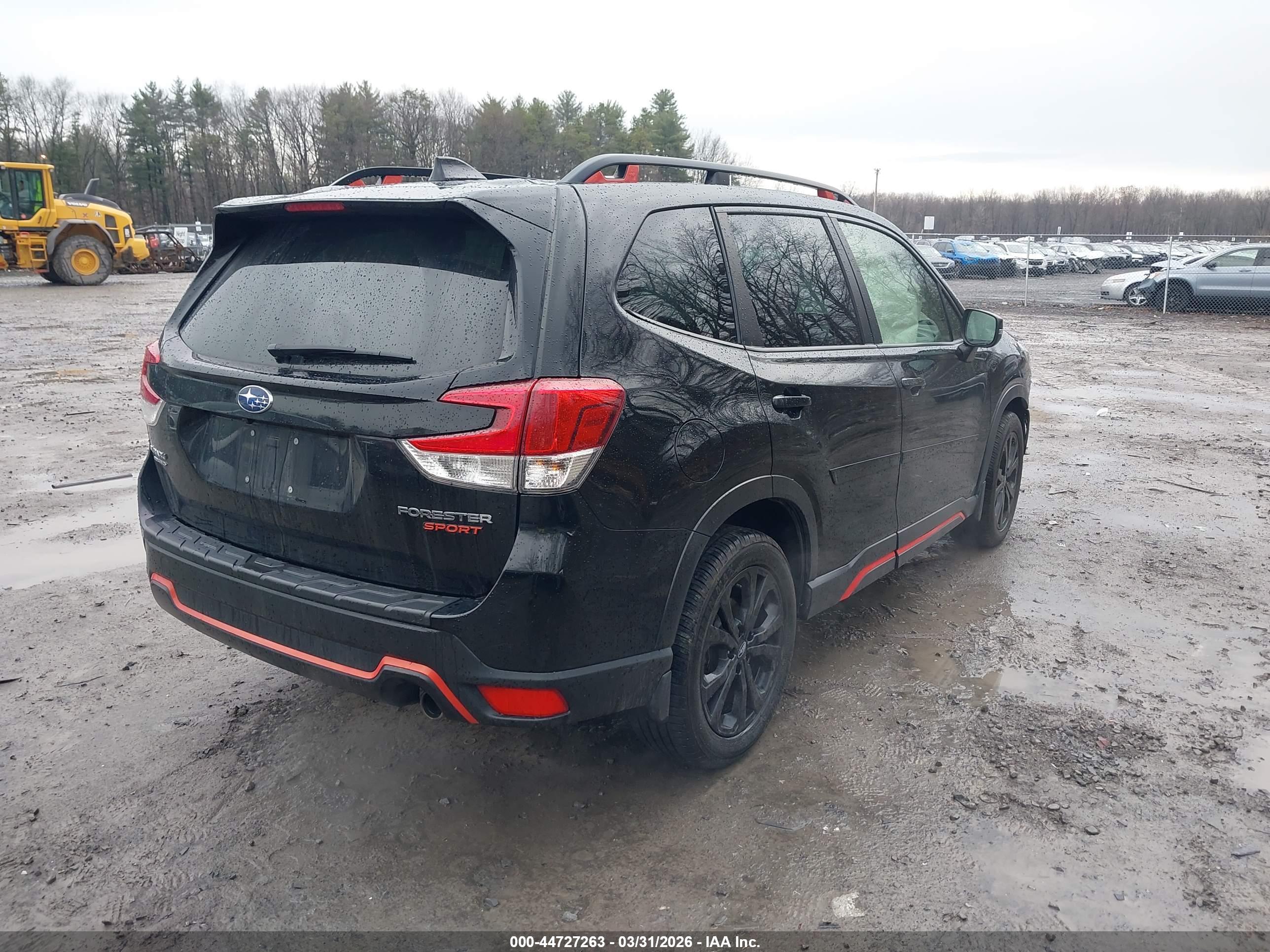 SUBARU FORESTER image 4