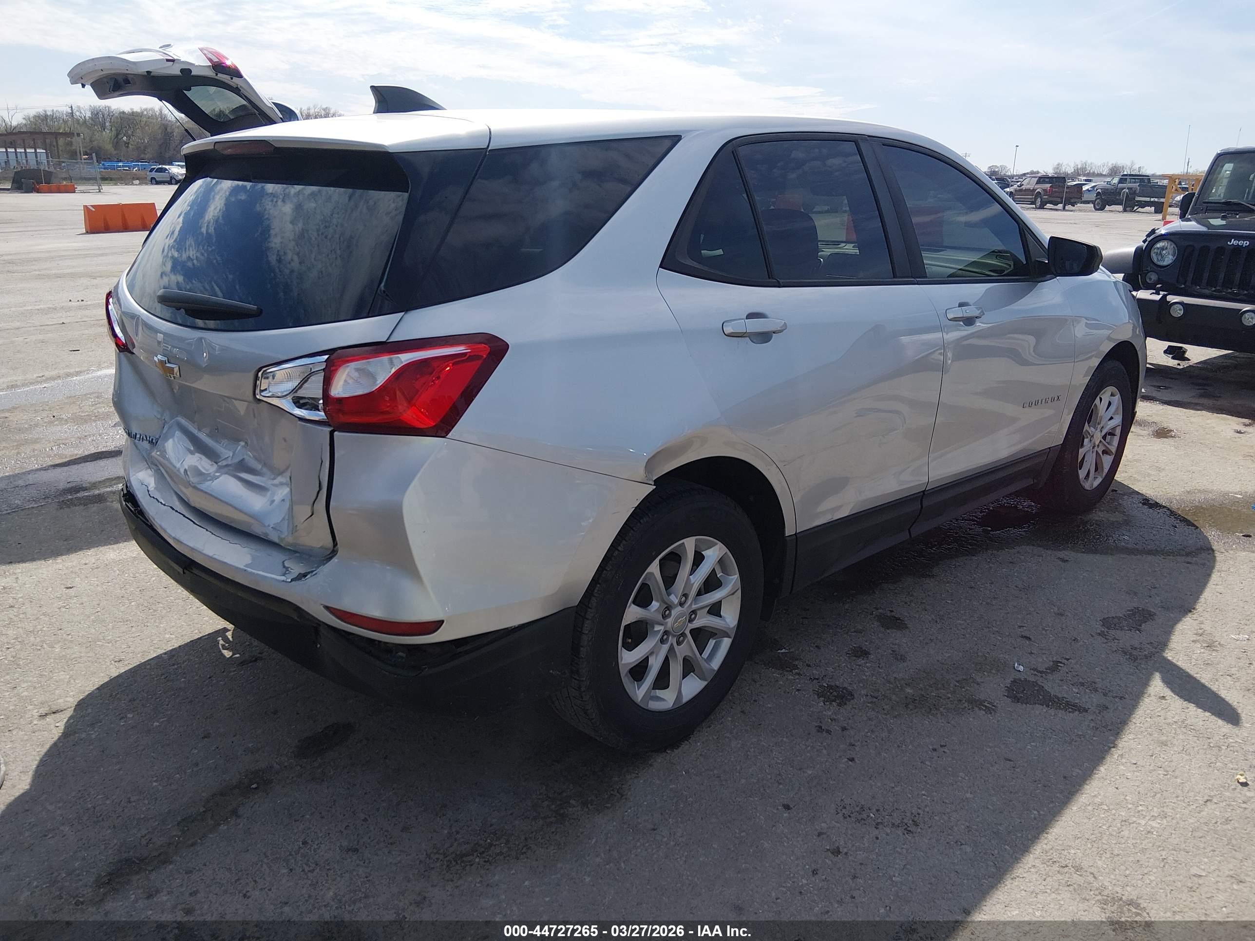CHEVROLET EQUINOX image 4