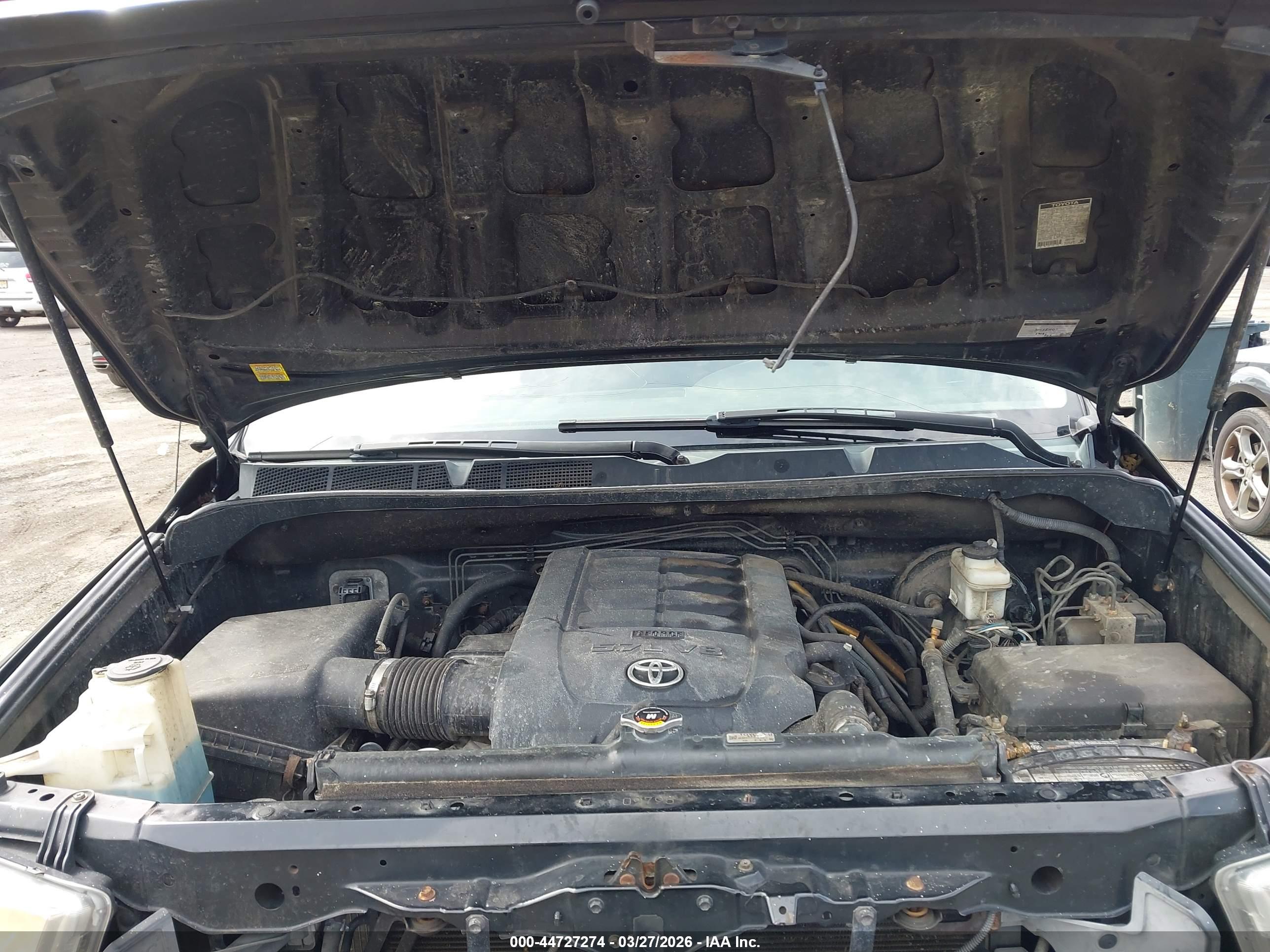 TOYOTA TUNDRA image 10