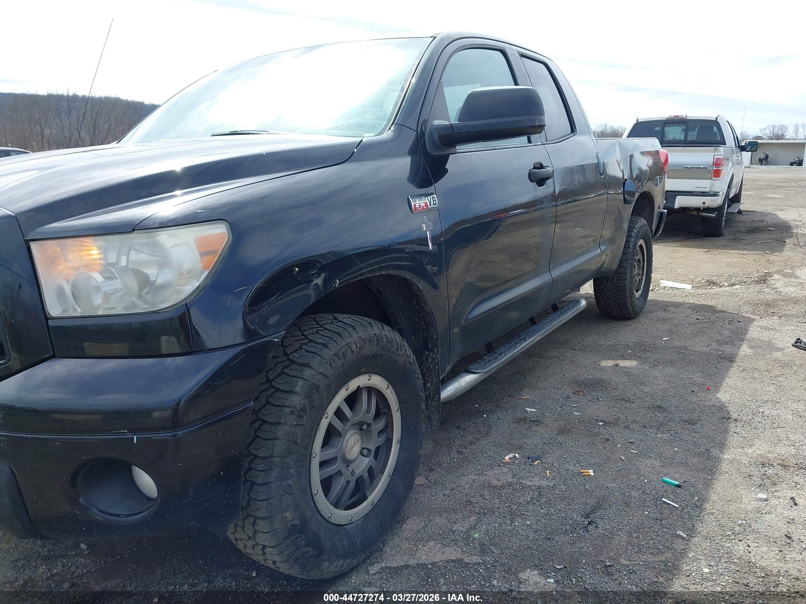 TOYOTA TUNDRA image 6