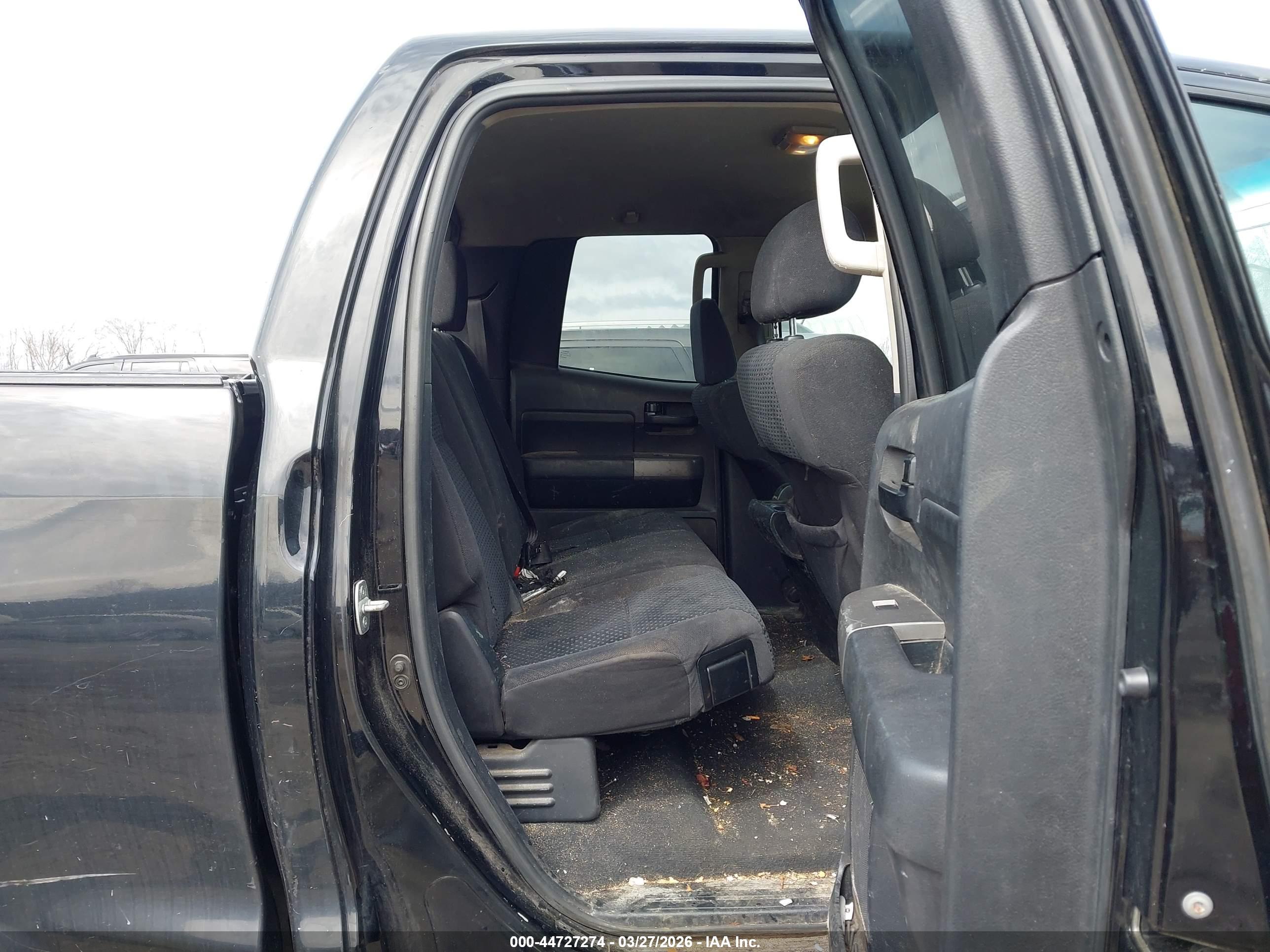 TOYOTA TUNDRA image 8