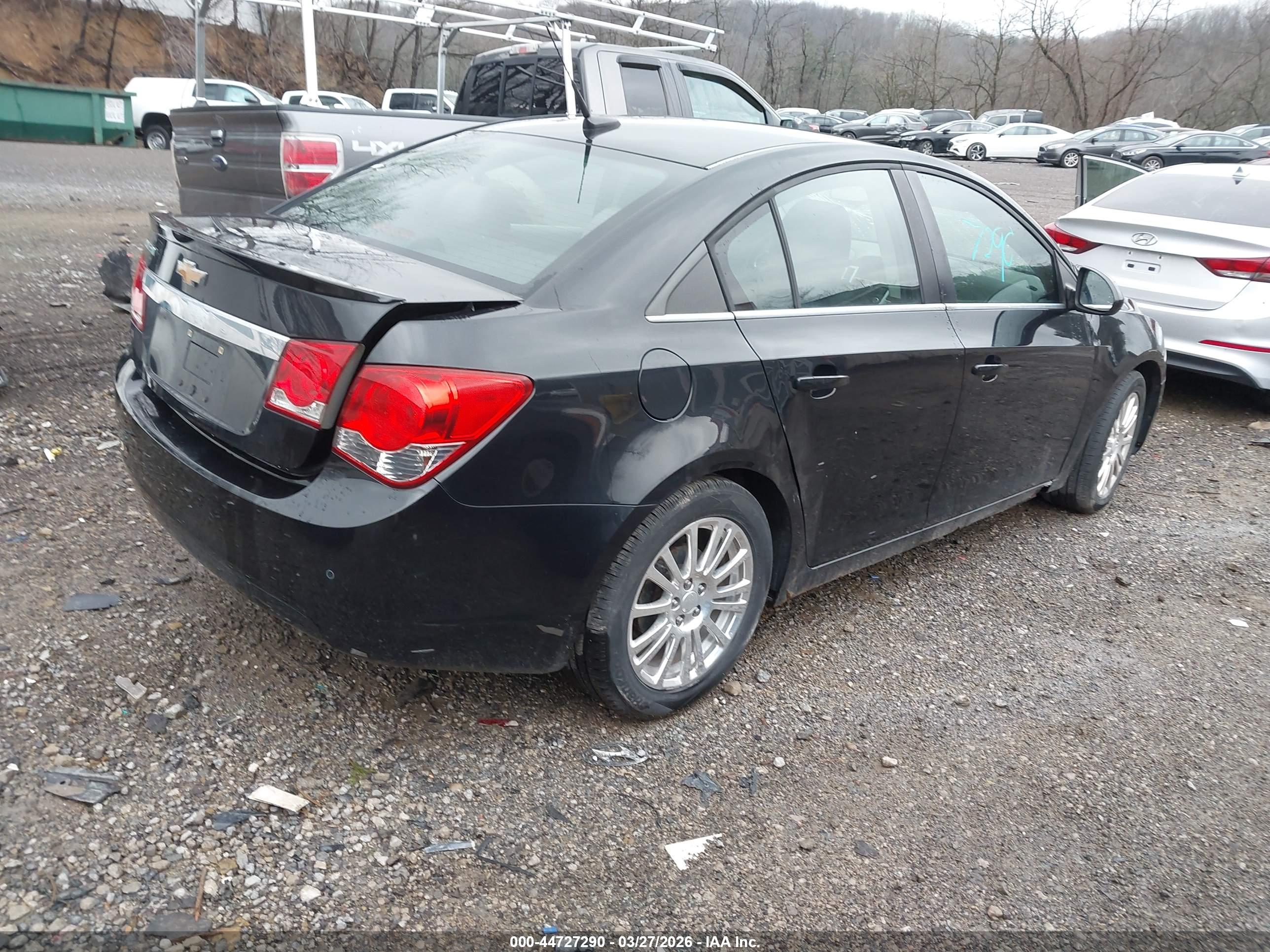 CHEVROLET CRUZE image 4