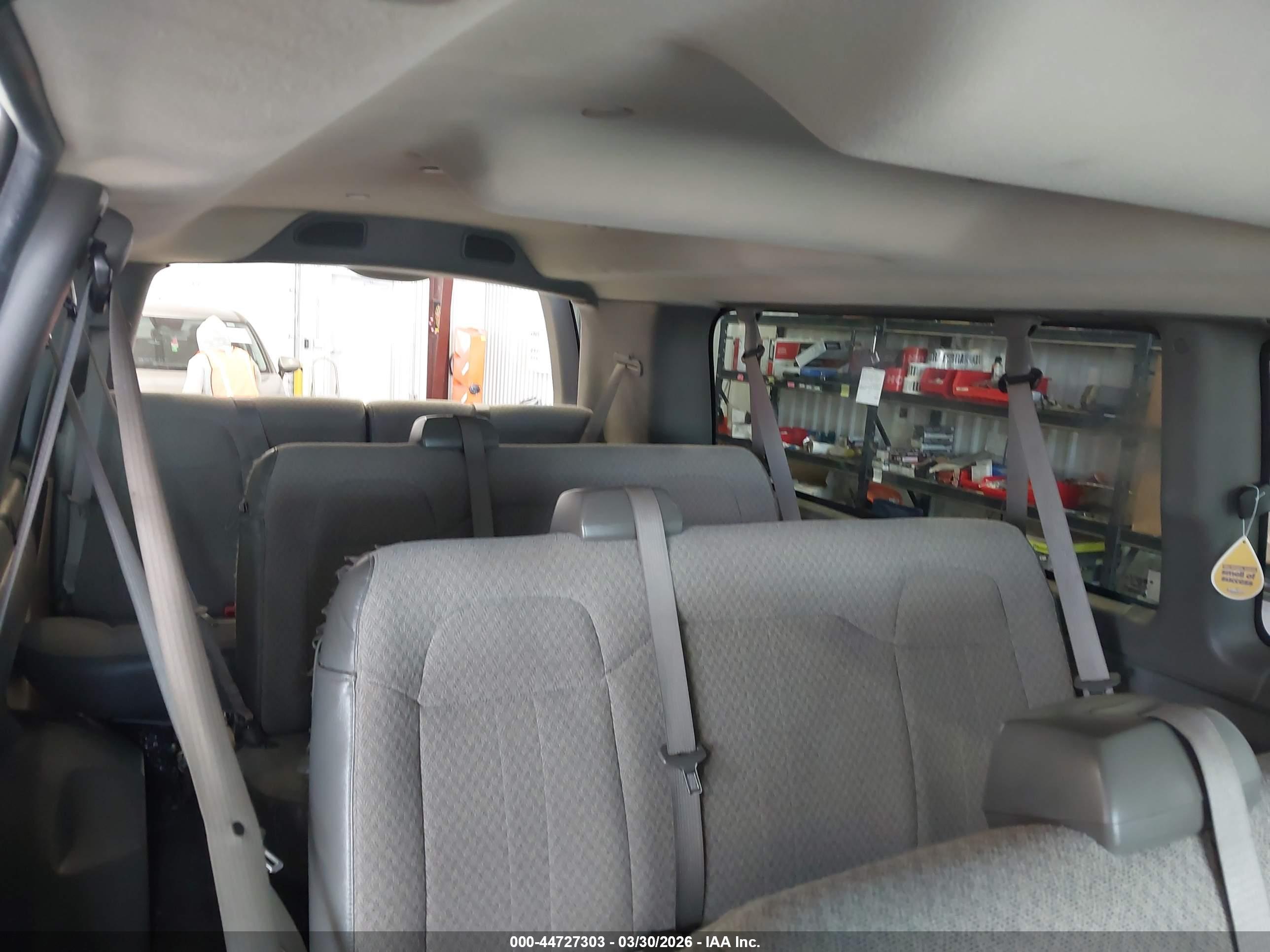 CHEVROLET EXPRESS image 8