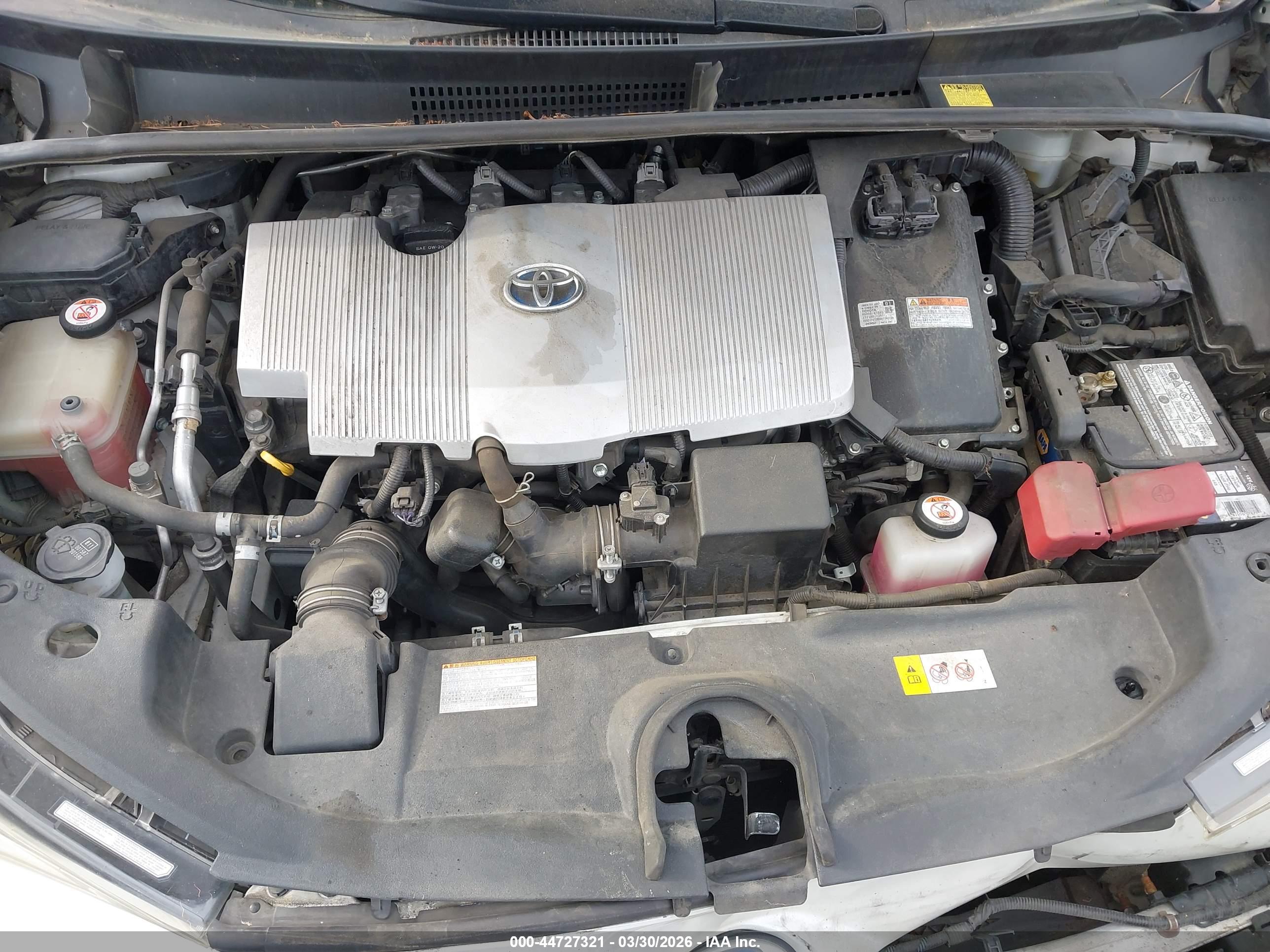 TOYOTA PRIUS image 10