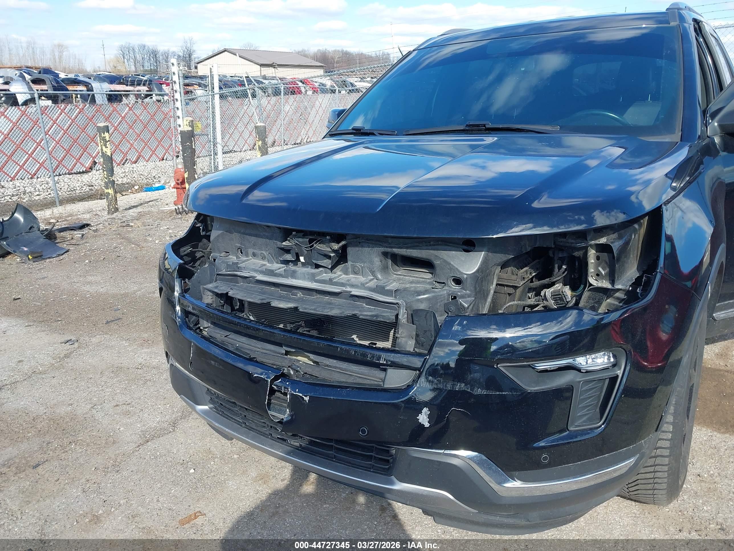 FORD EXPLORER image 6
