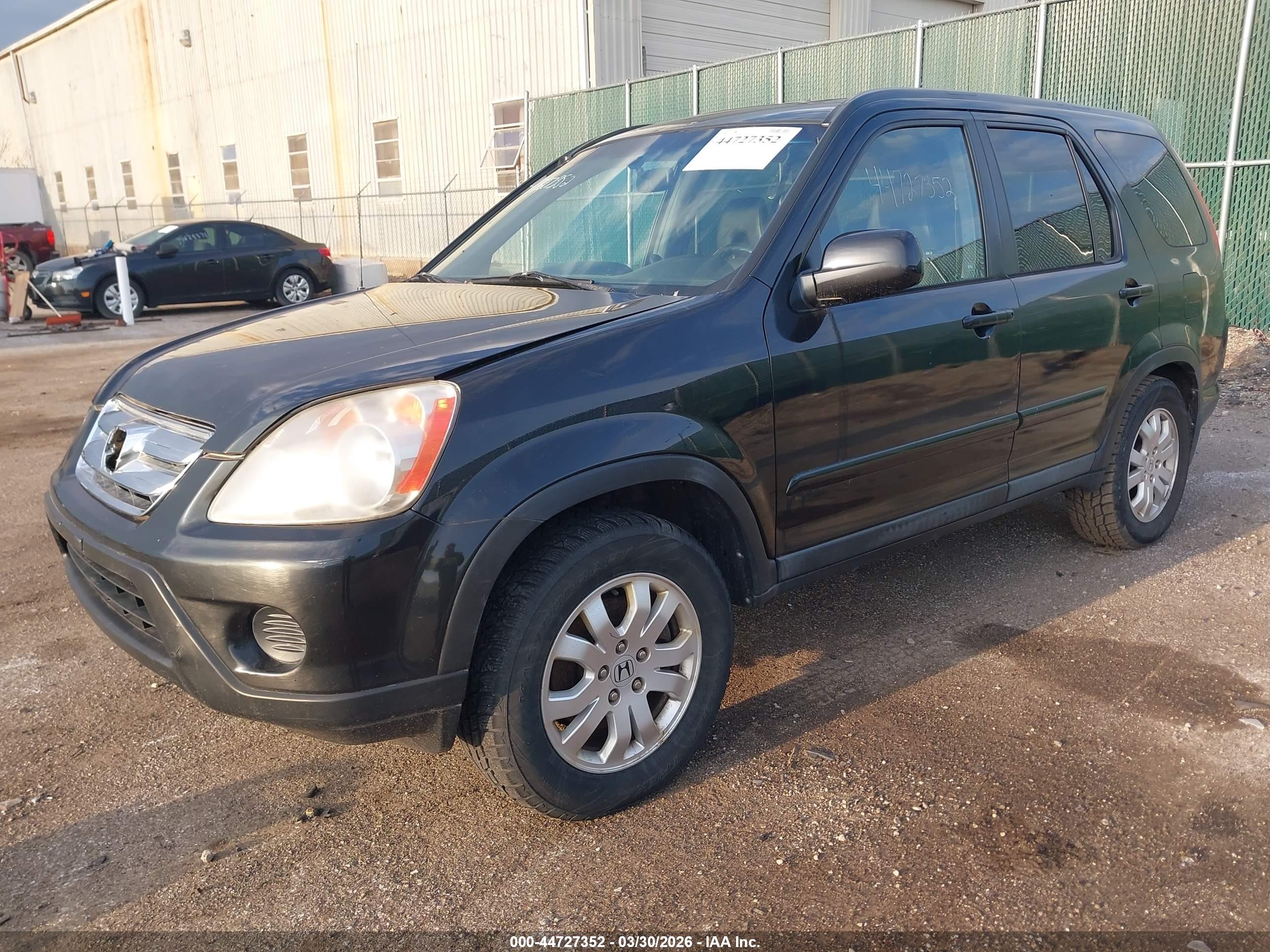 HONDA CR-V image 2