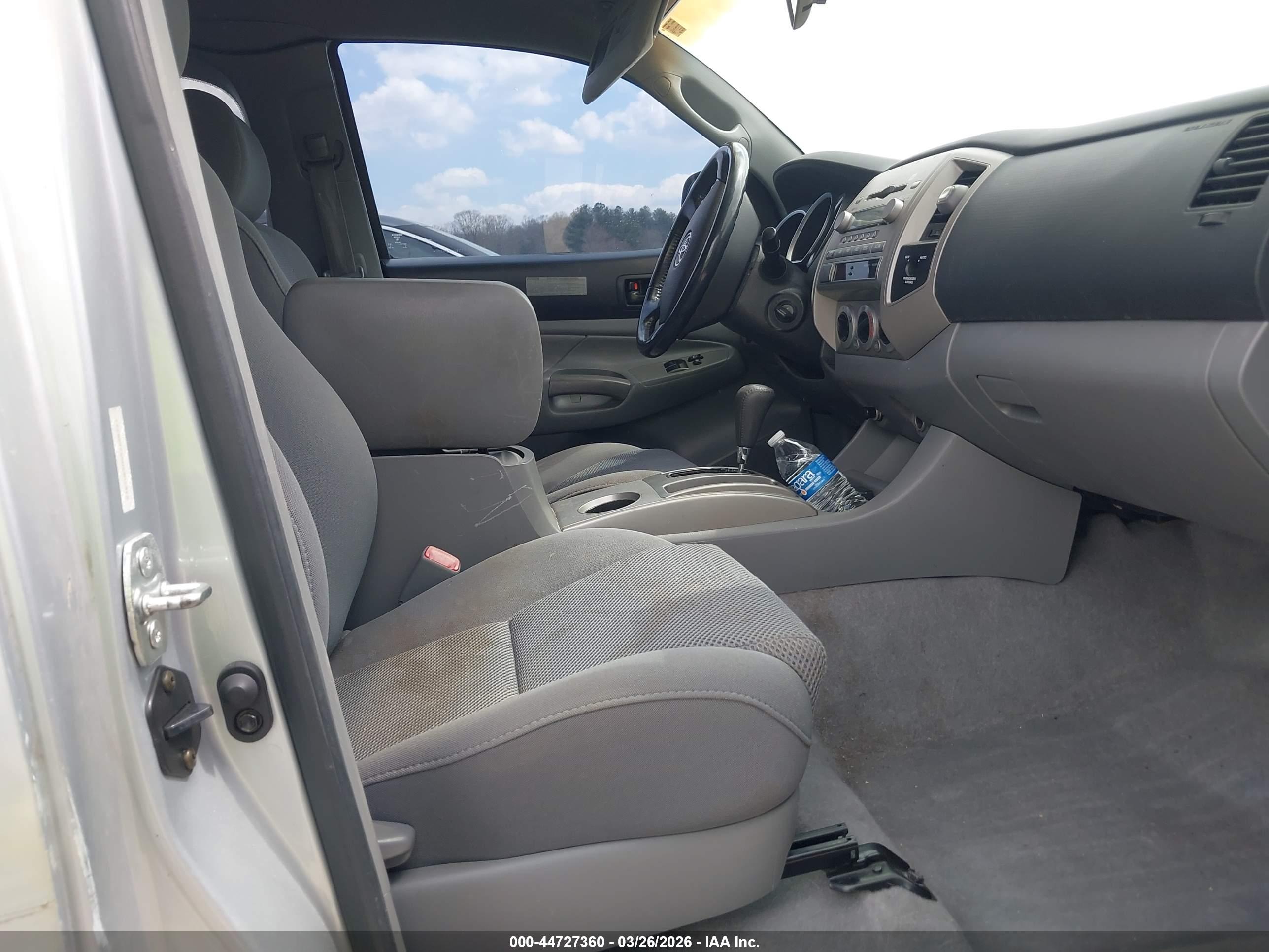 TOYOTA TACOMA image 5