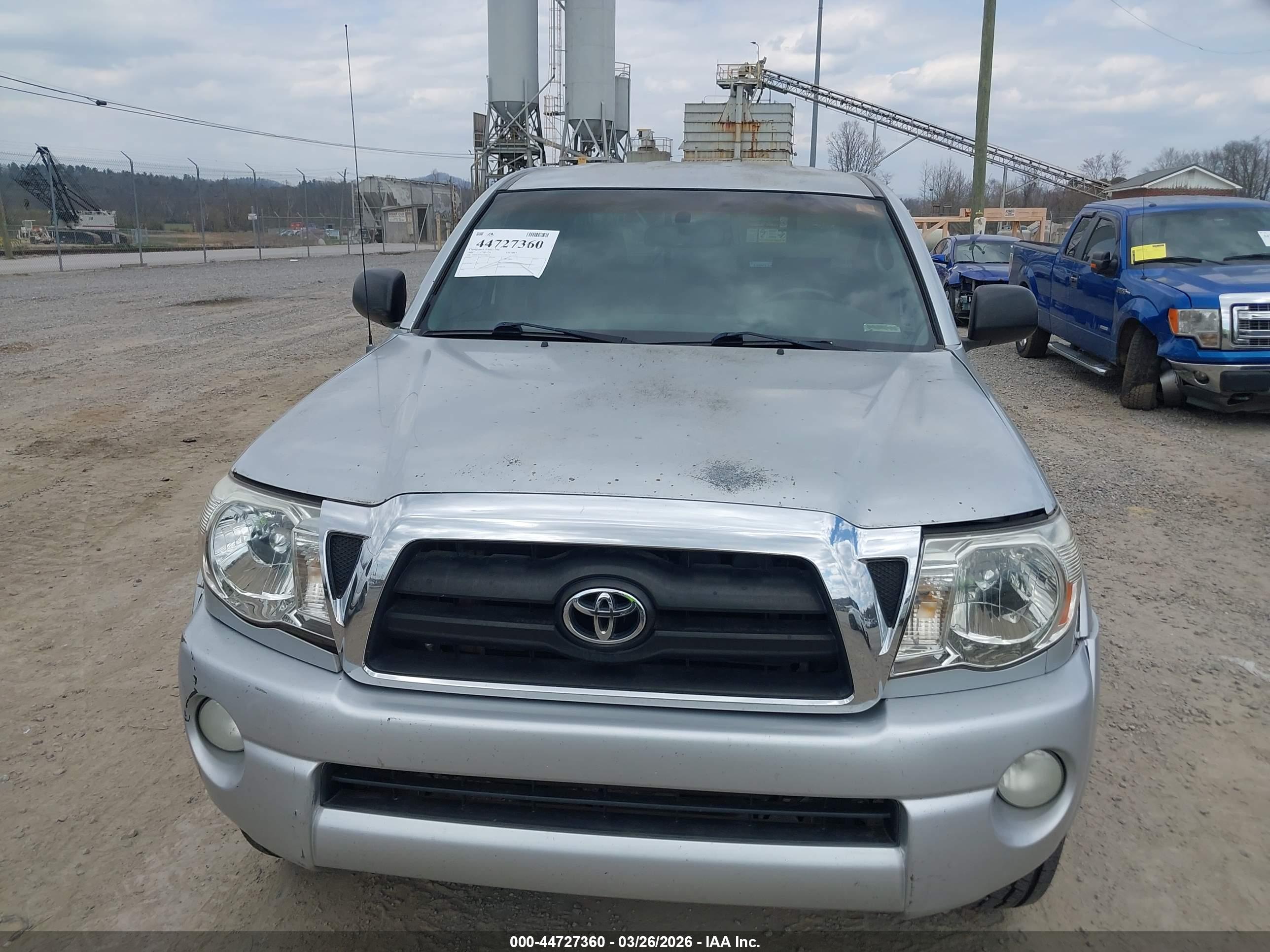 TOYOTA TACOMA image 6