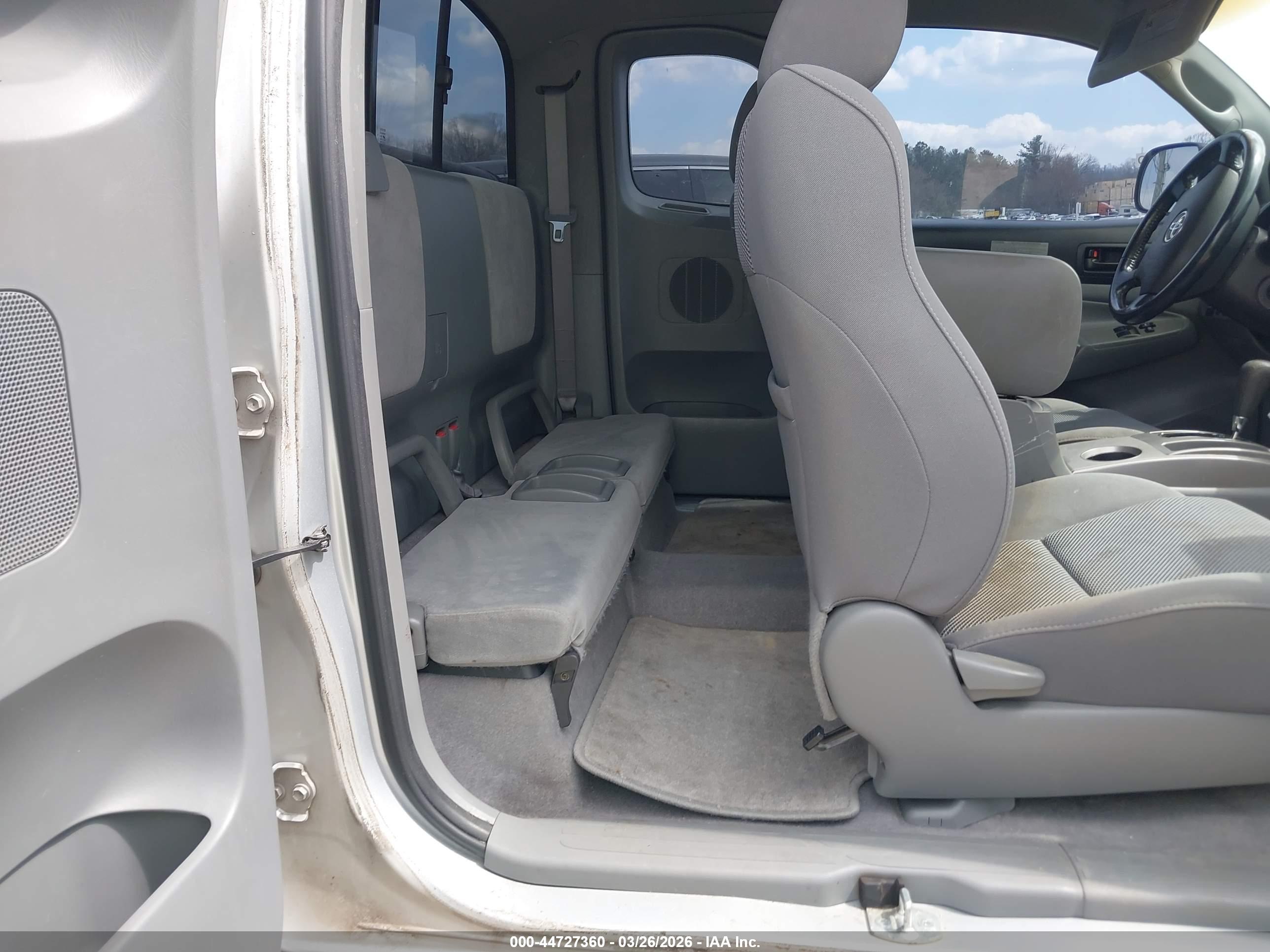 TOYOTA TACOMA image 8