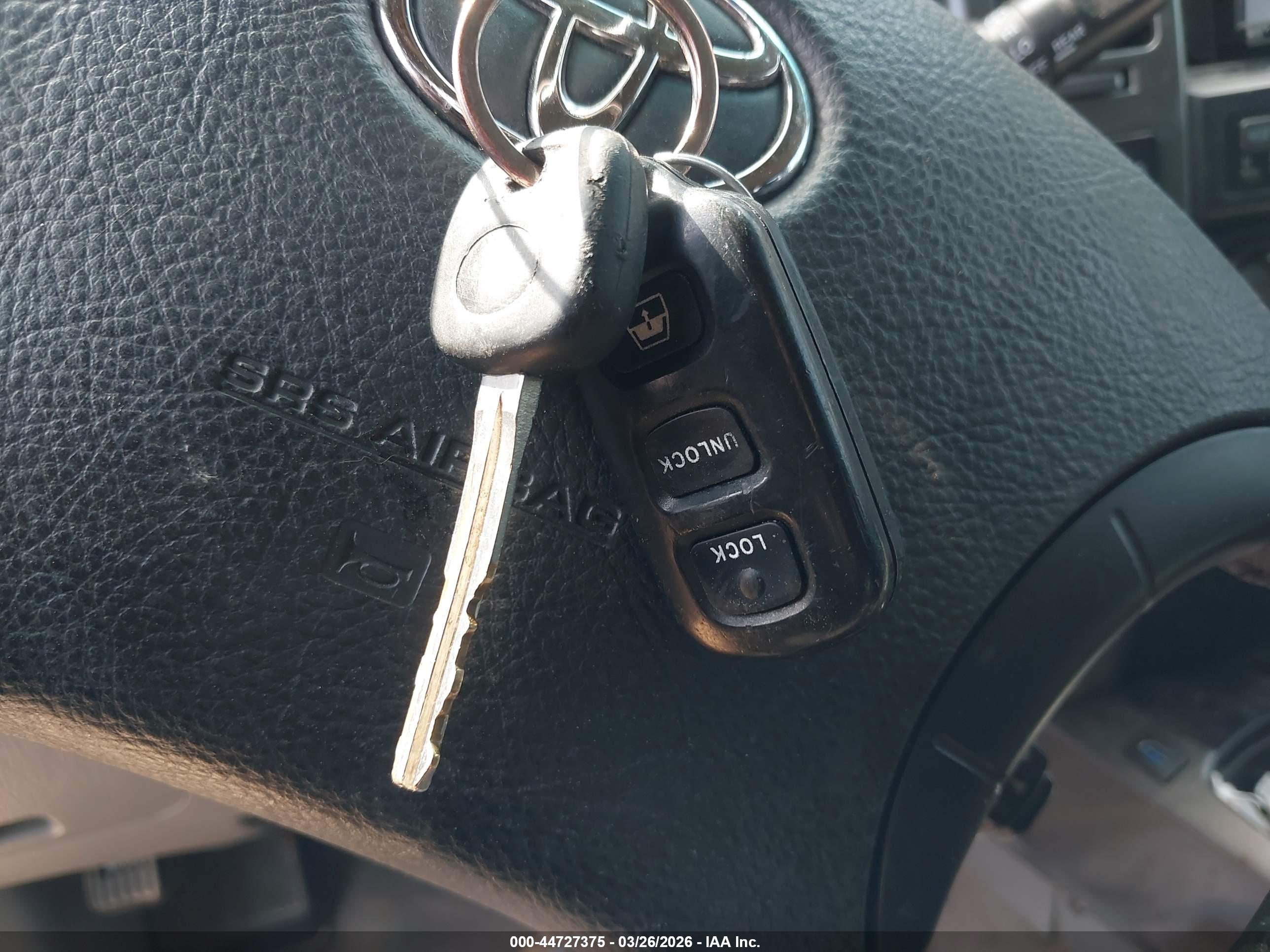 TOYOTA 4RUNNER image 11