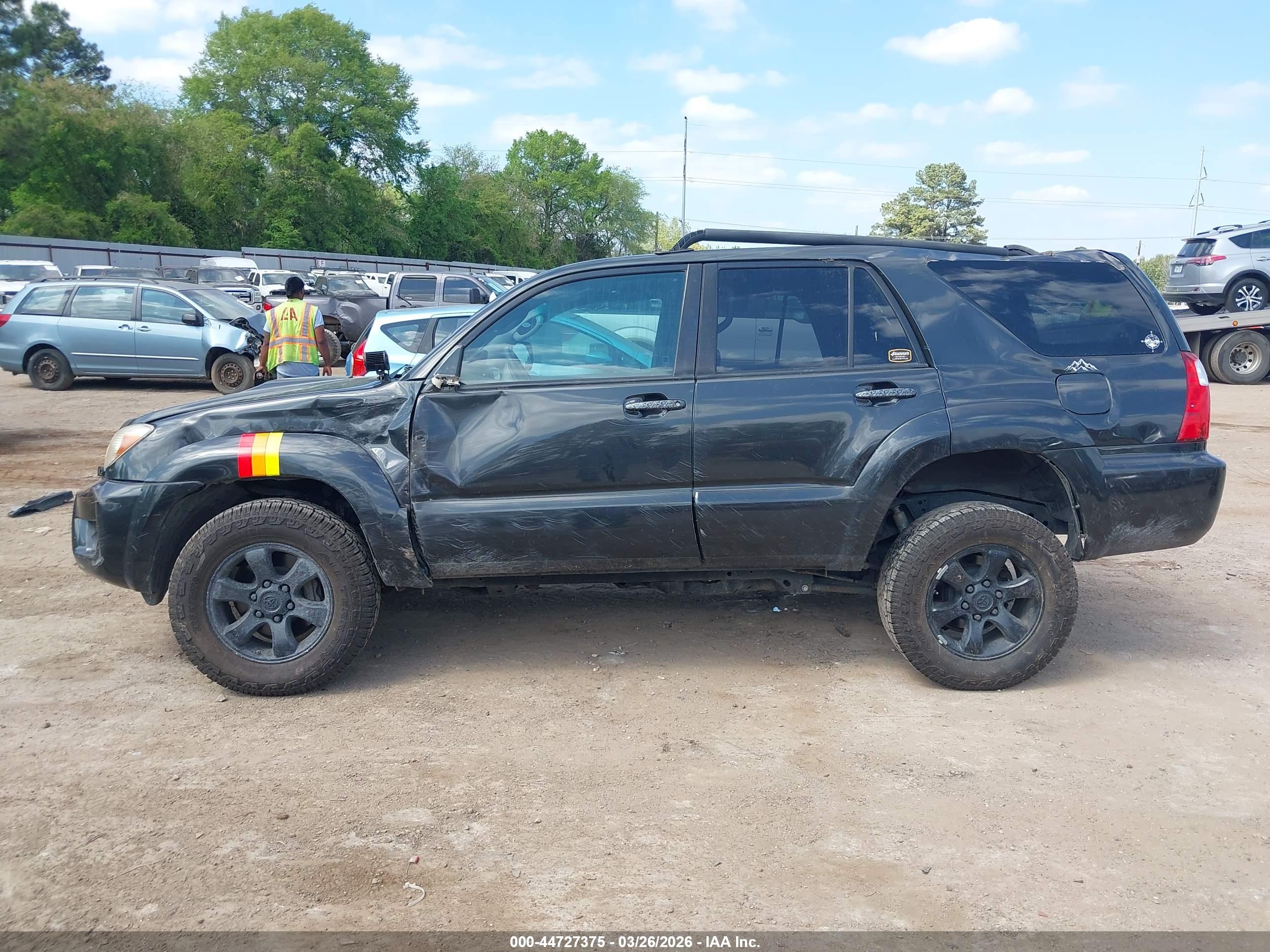 TOYOTA 4RUNNER image 6