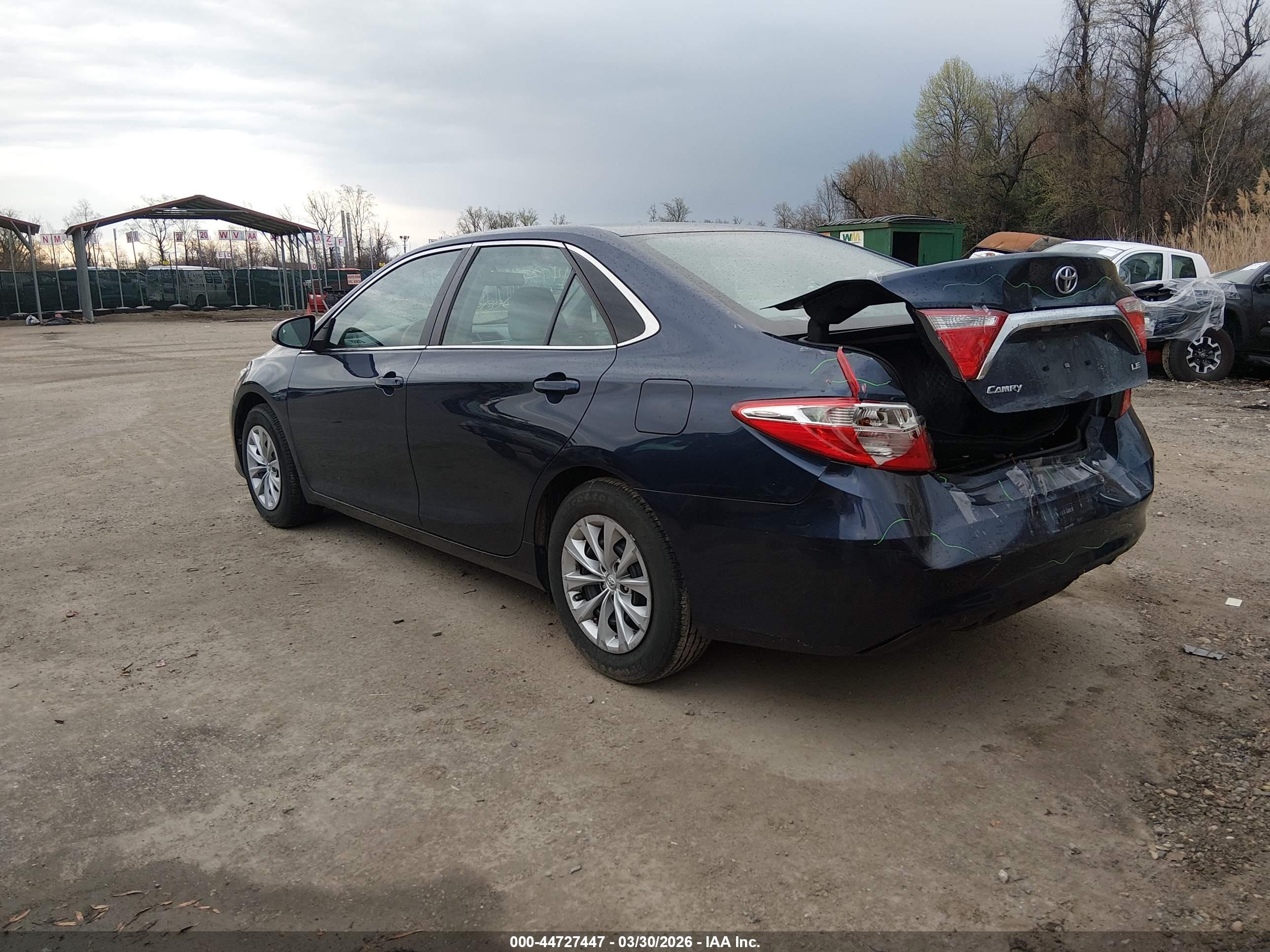 TOYOTA CAMRY image 3