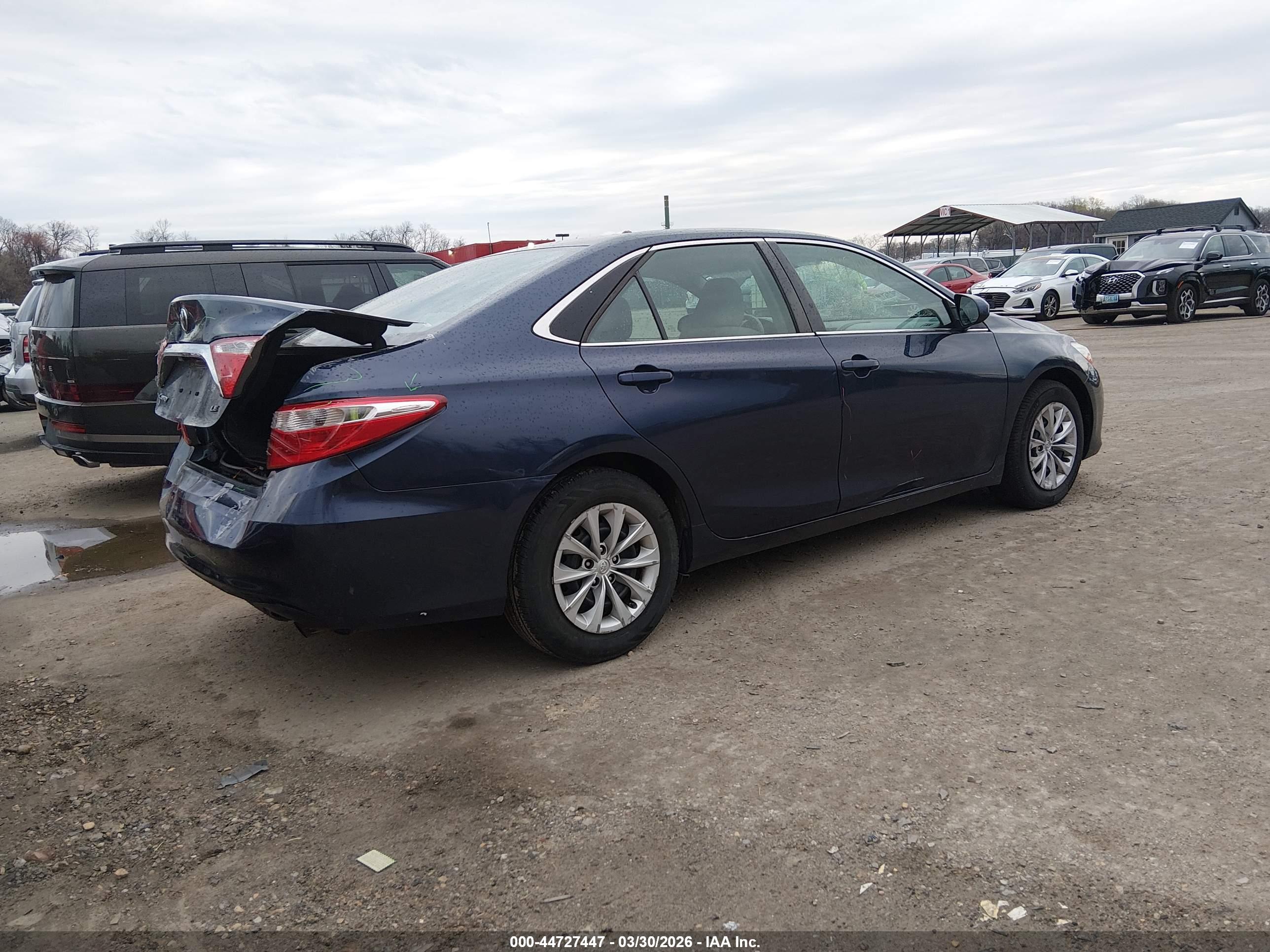 TOYOTA CAMRY image 4