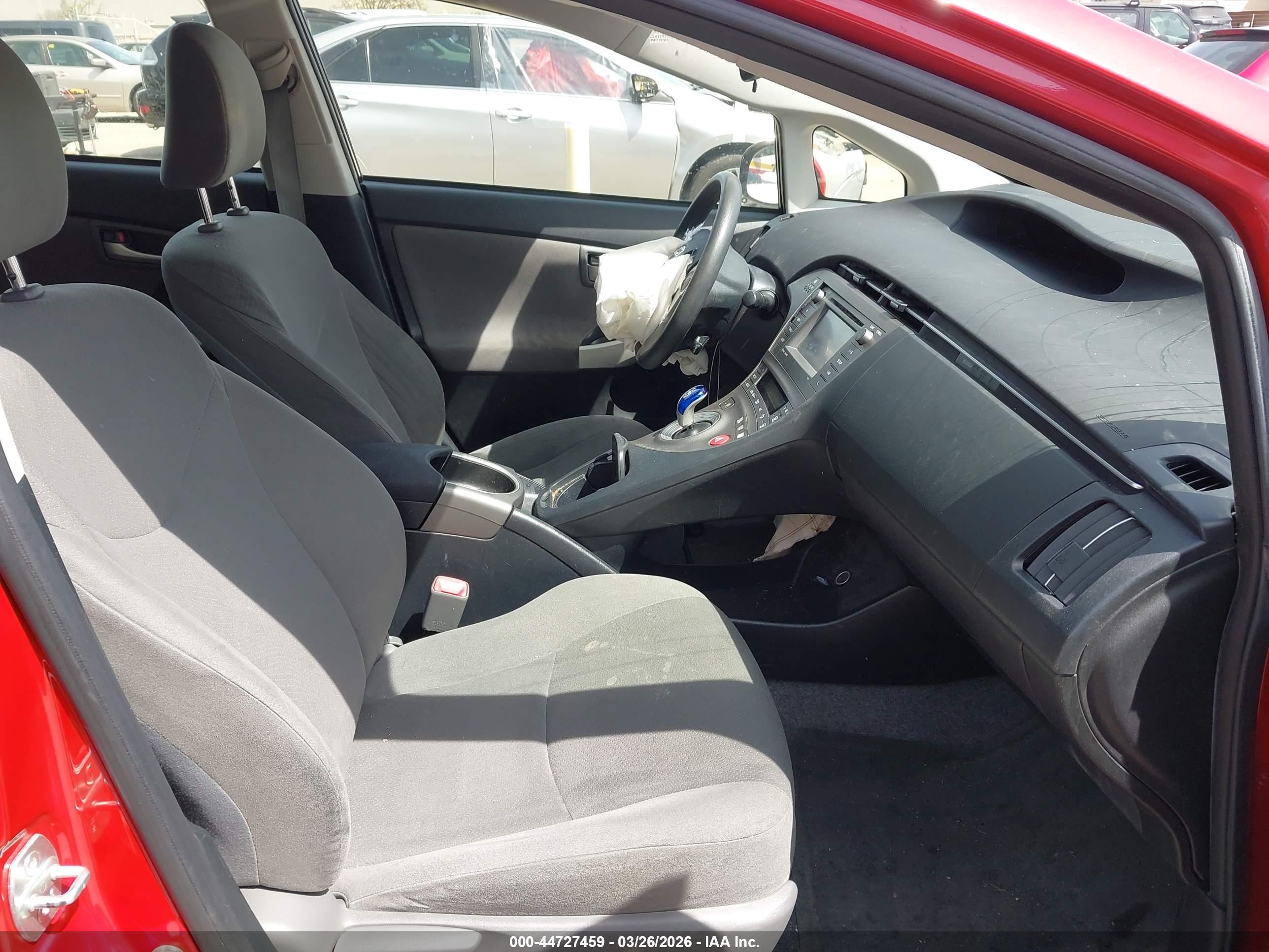 TOYOTA PRIUS image 5