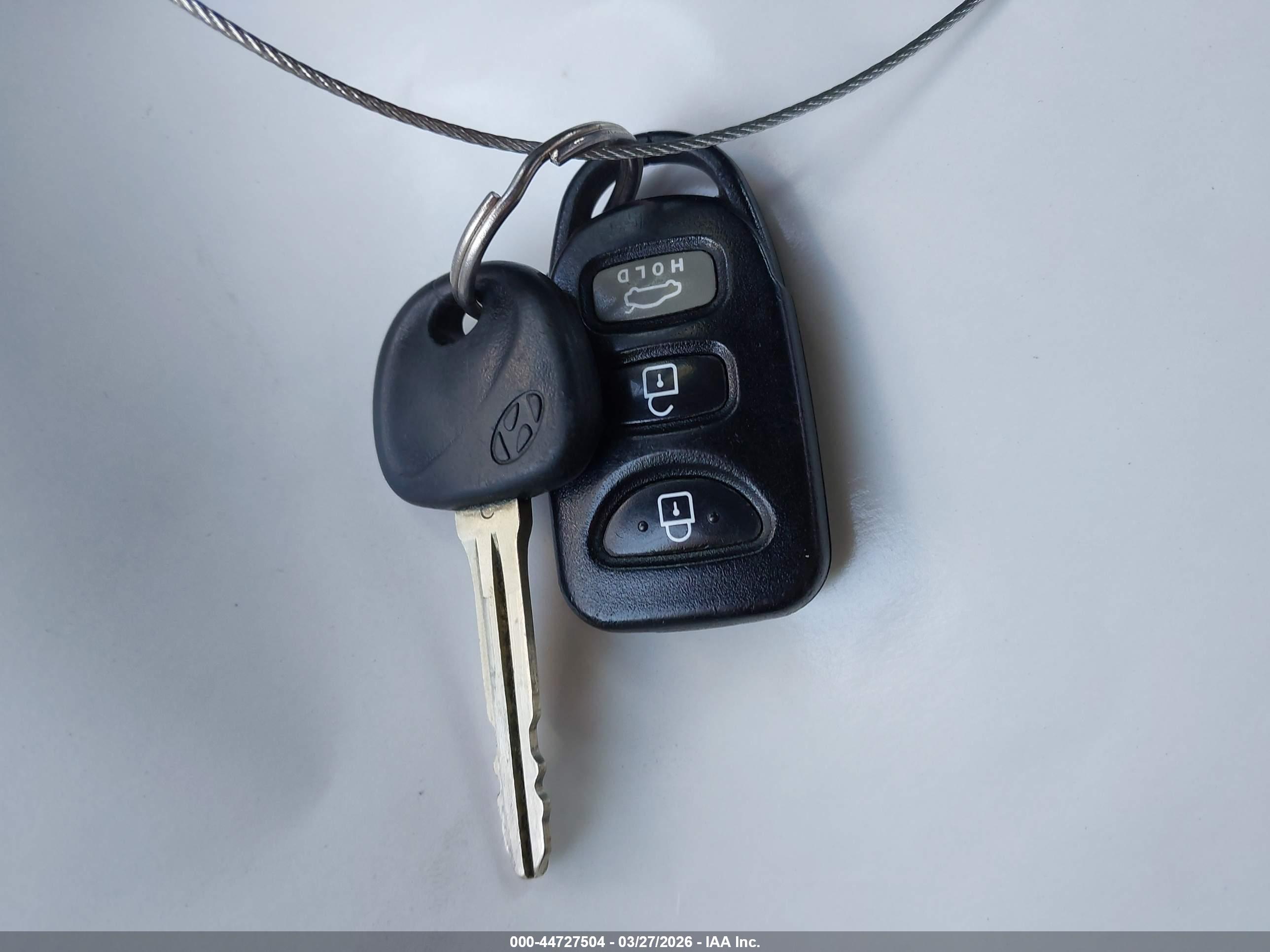 HYUNDAI ELANTRA image 11