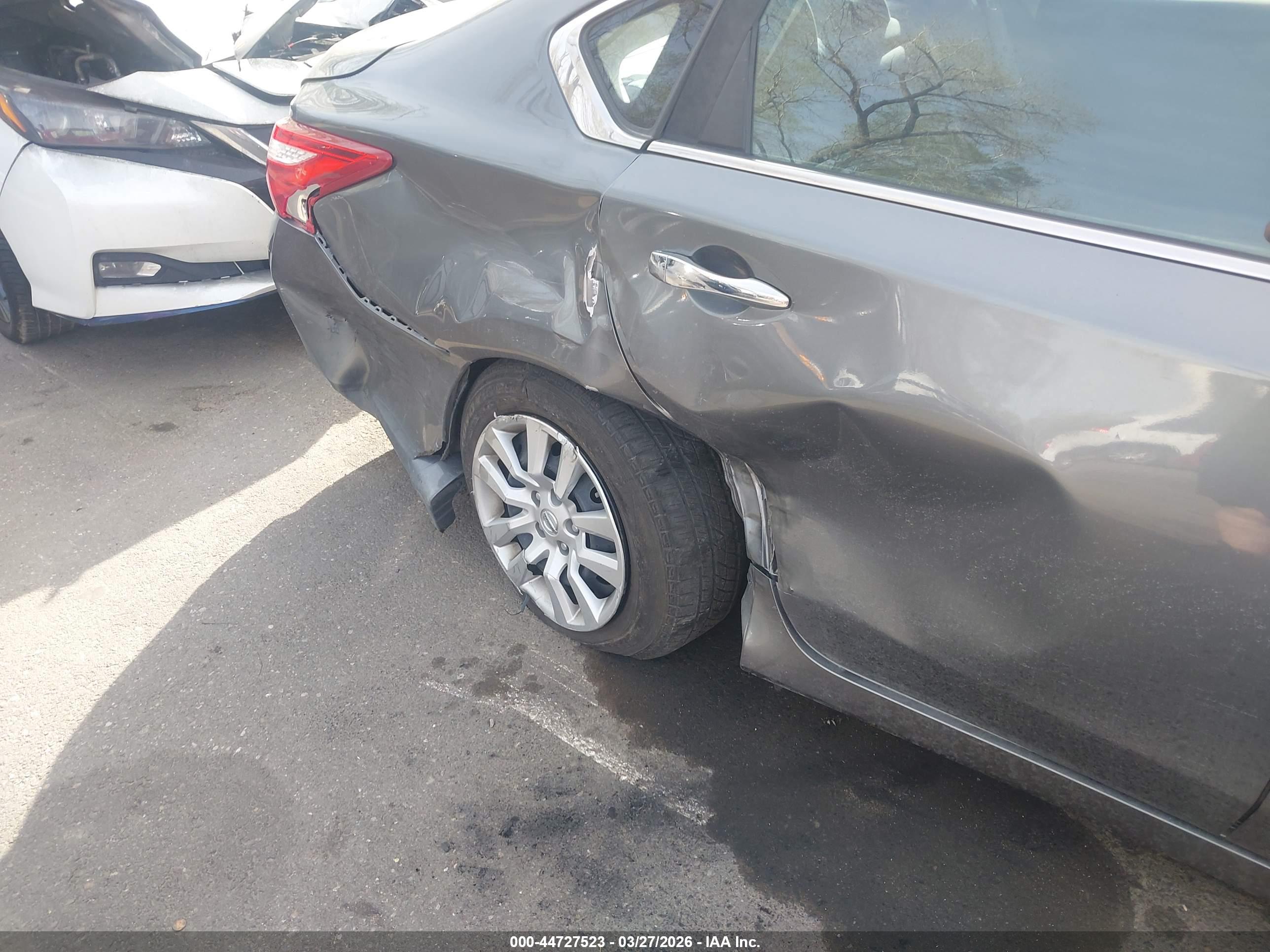 NISSAN ALTIMA image 6