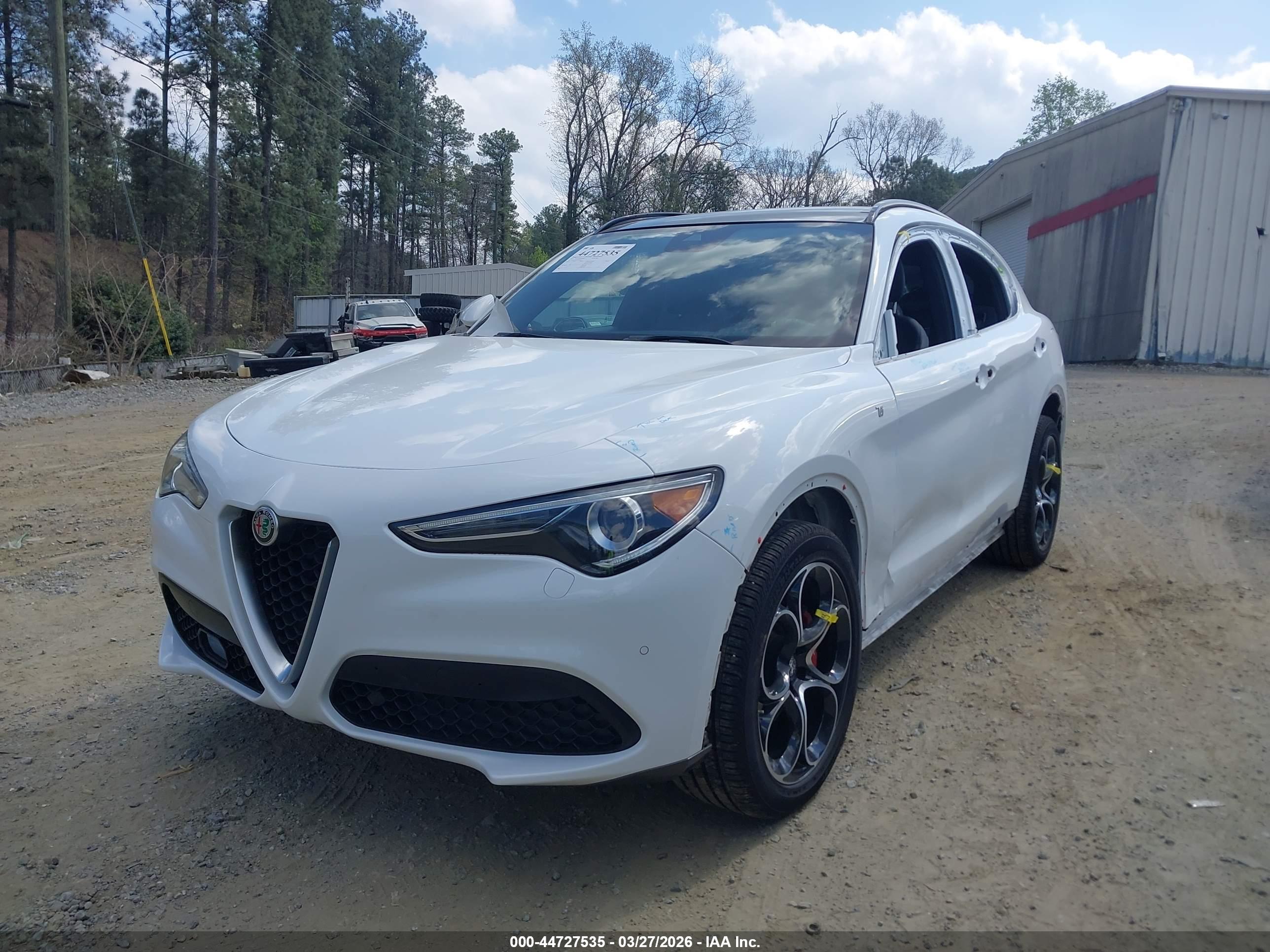 ALFA ROMEO image 2