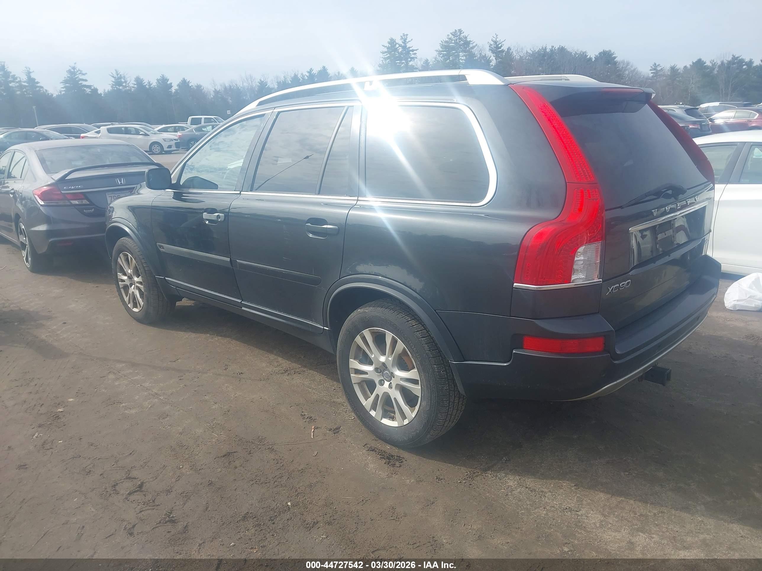 VOLVO XC90 image 3