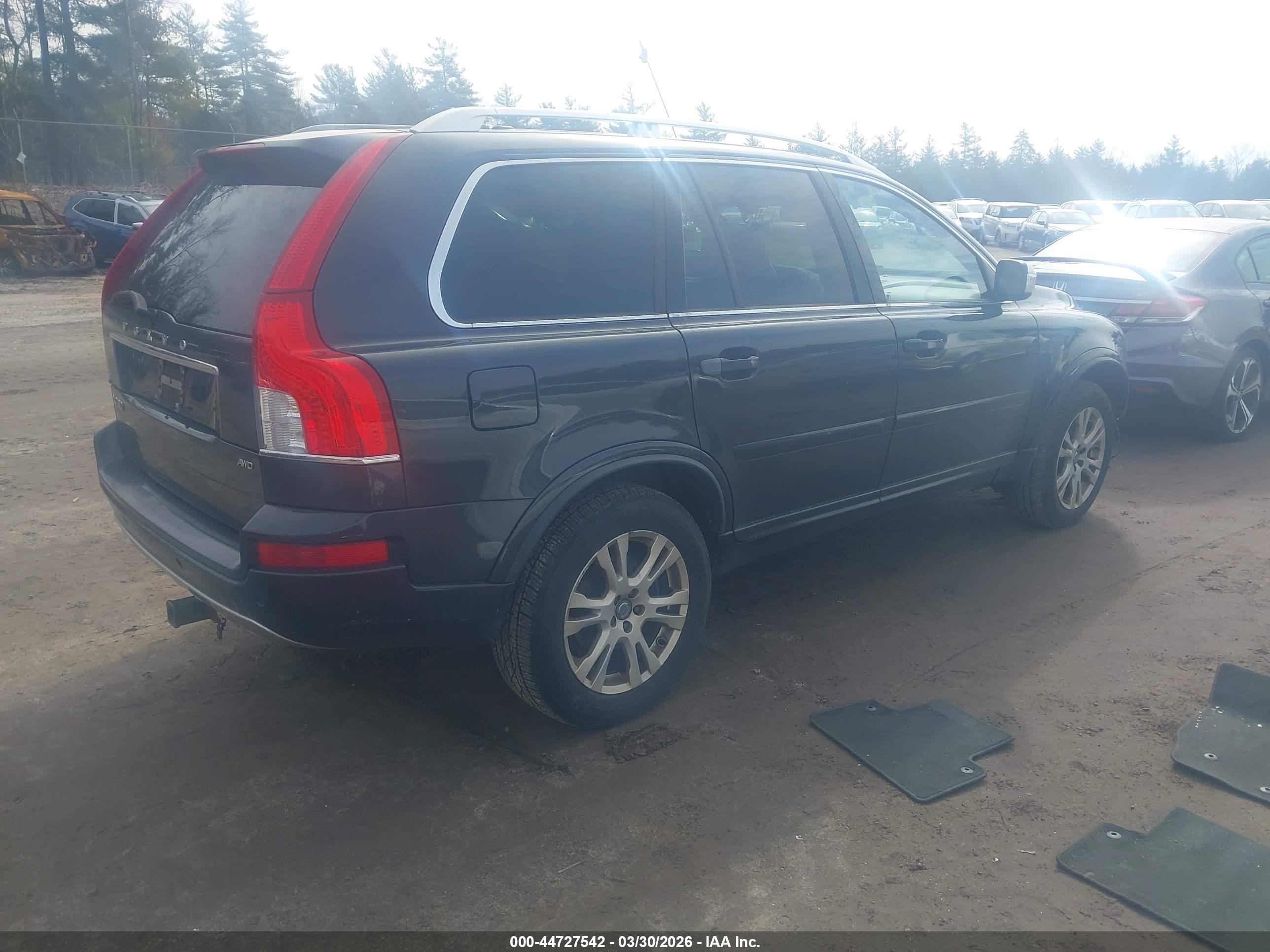 VOLVO XC90 image 4