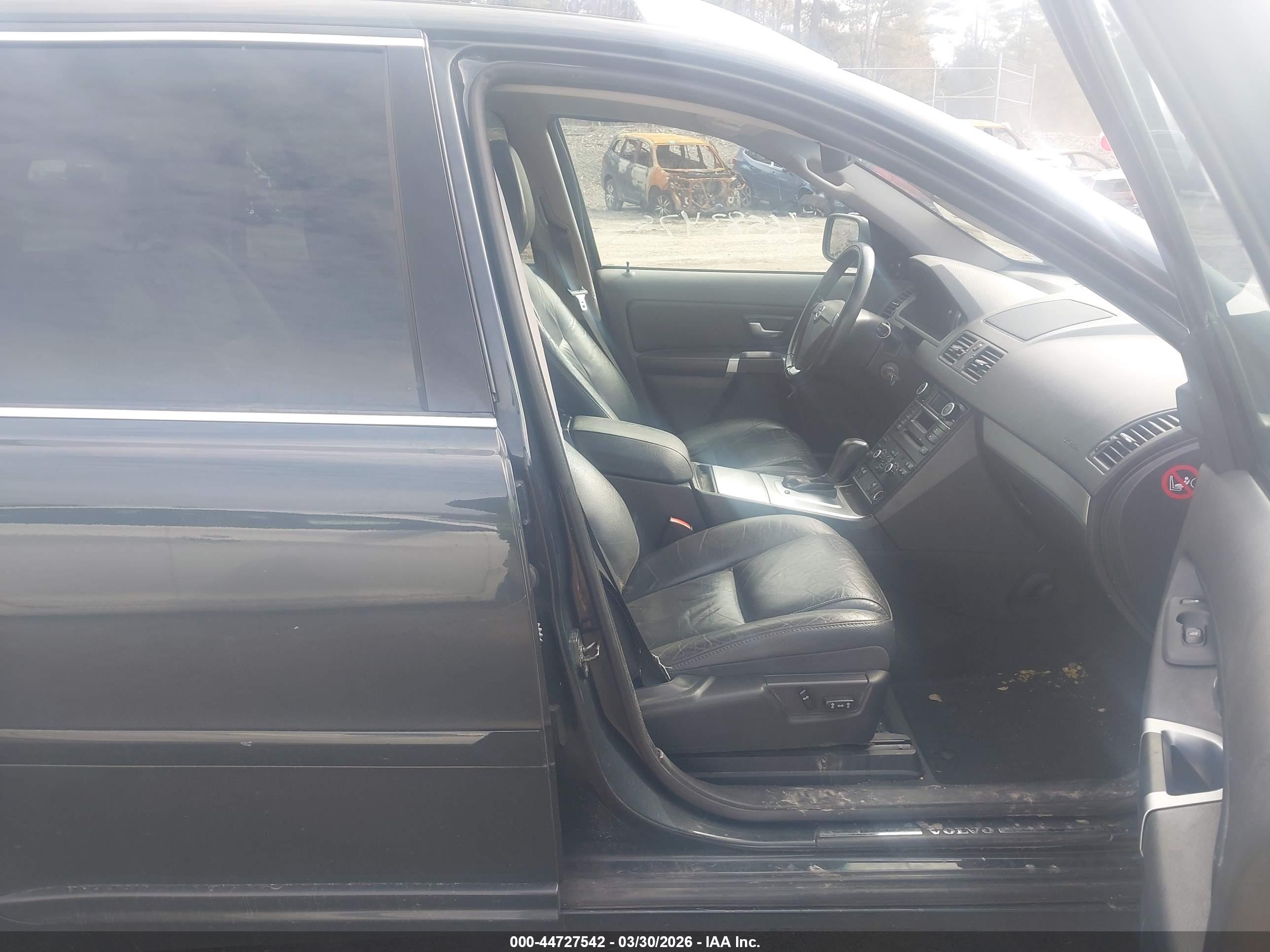 VOLVO XC90 image 5
