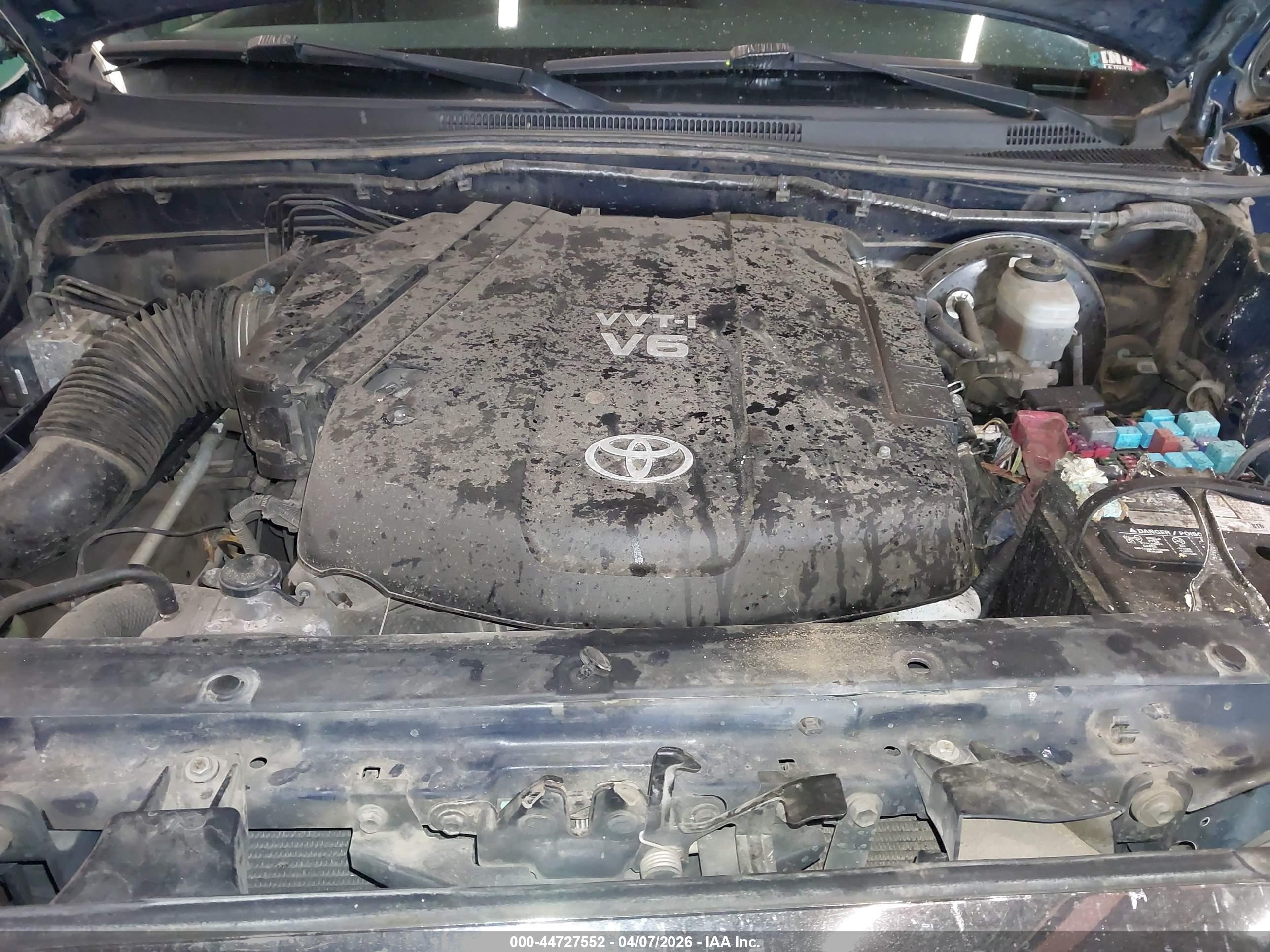 TOYOTA TACOMA image 10