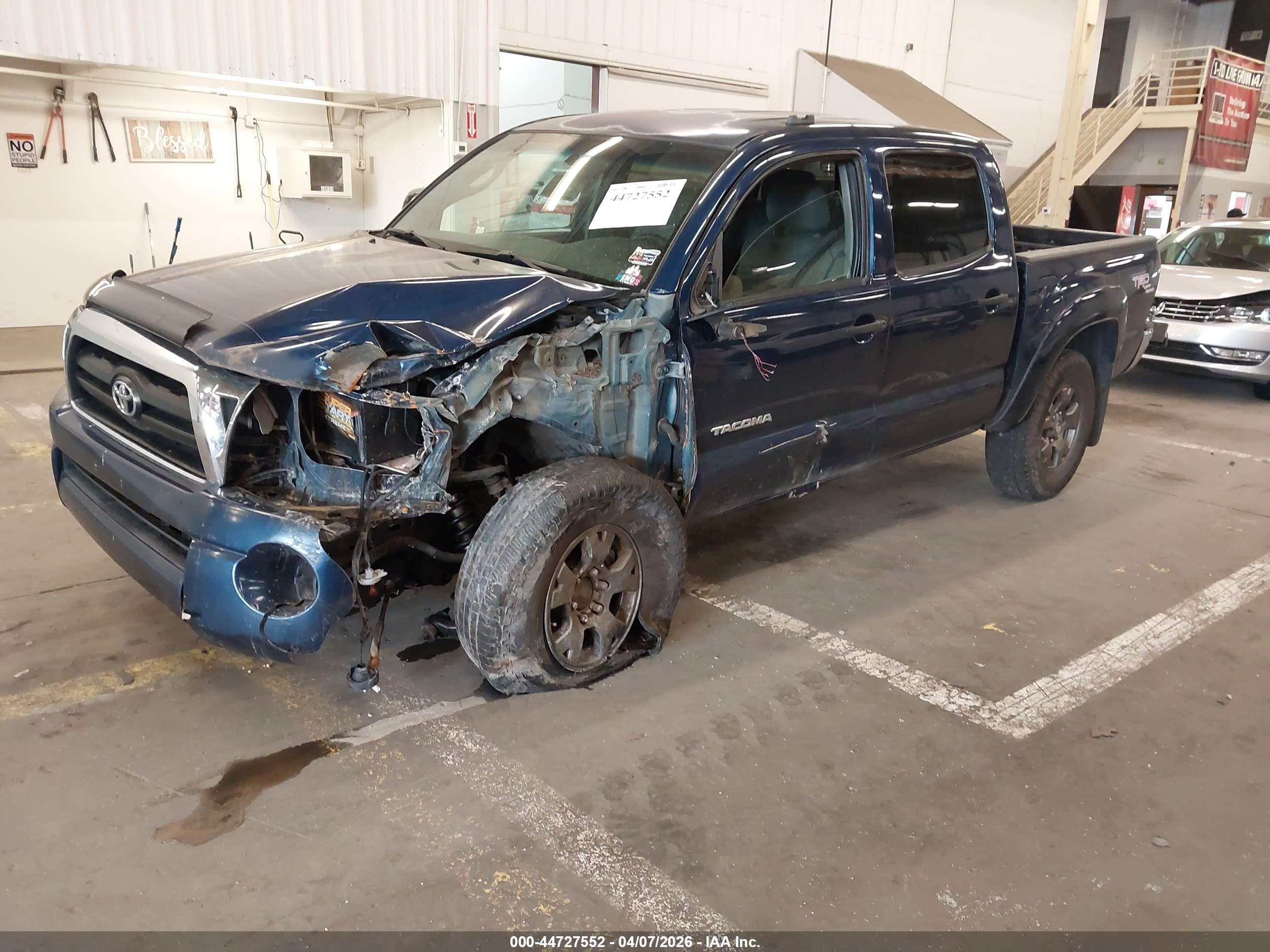 TOYOTA TACOMA image 2
